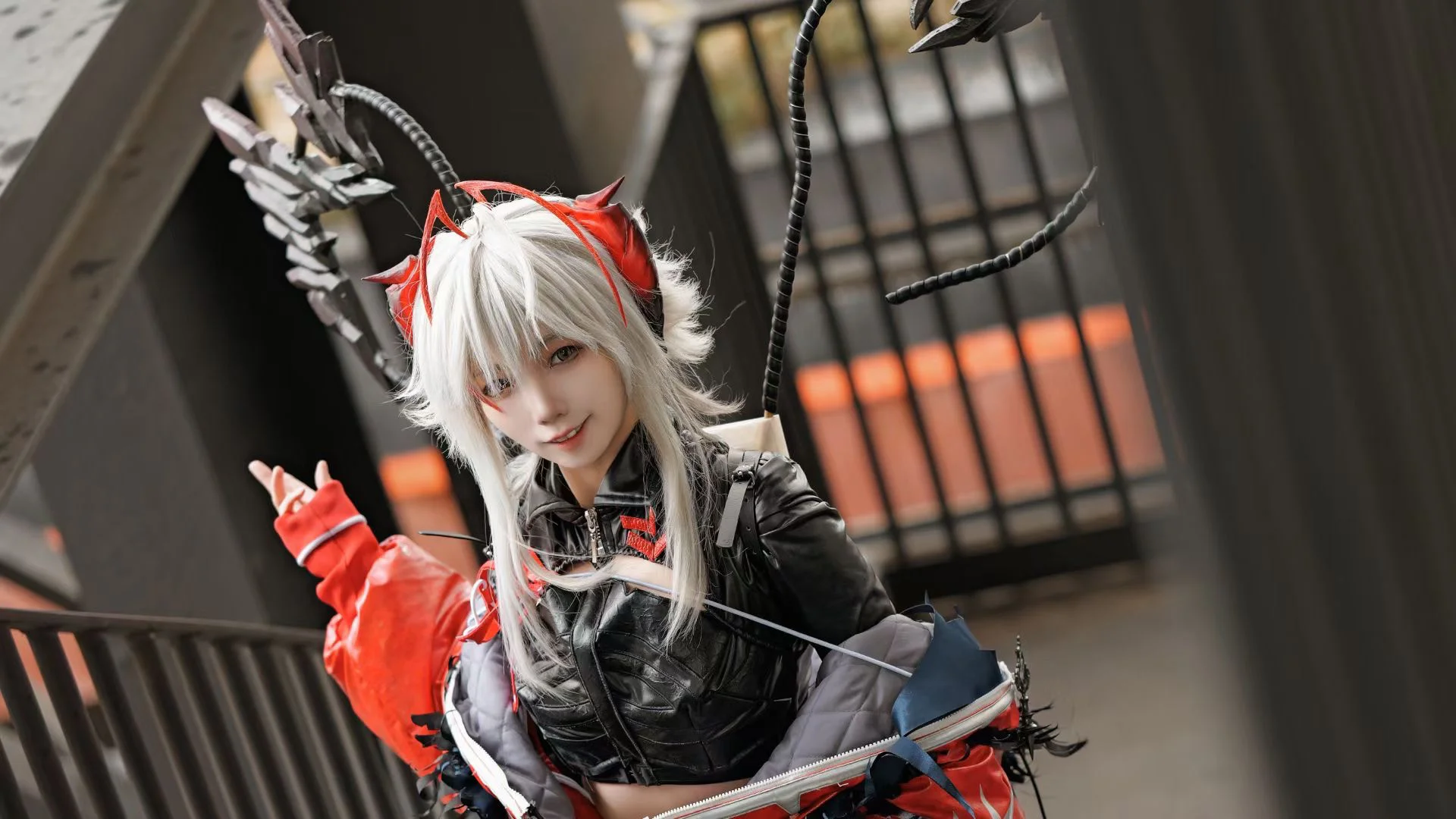 明日方舟, 维什戴尔cos, Cosplay正片, 街头机能风, 重工业风拍摄 - 第3张