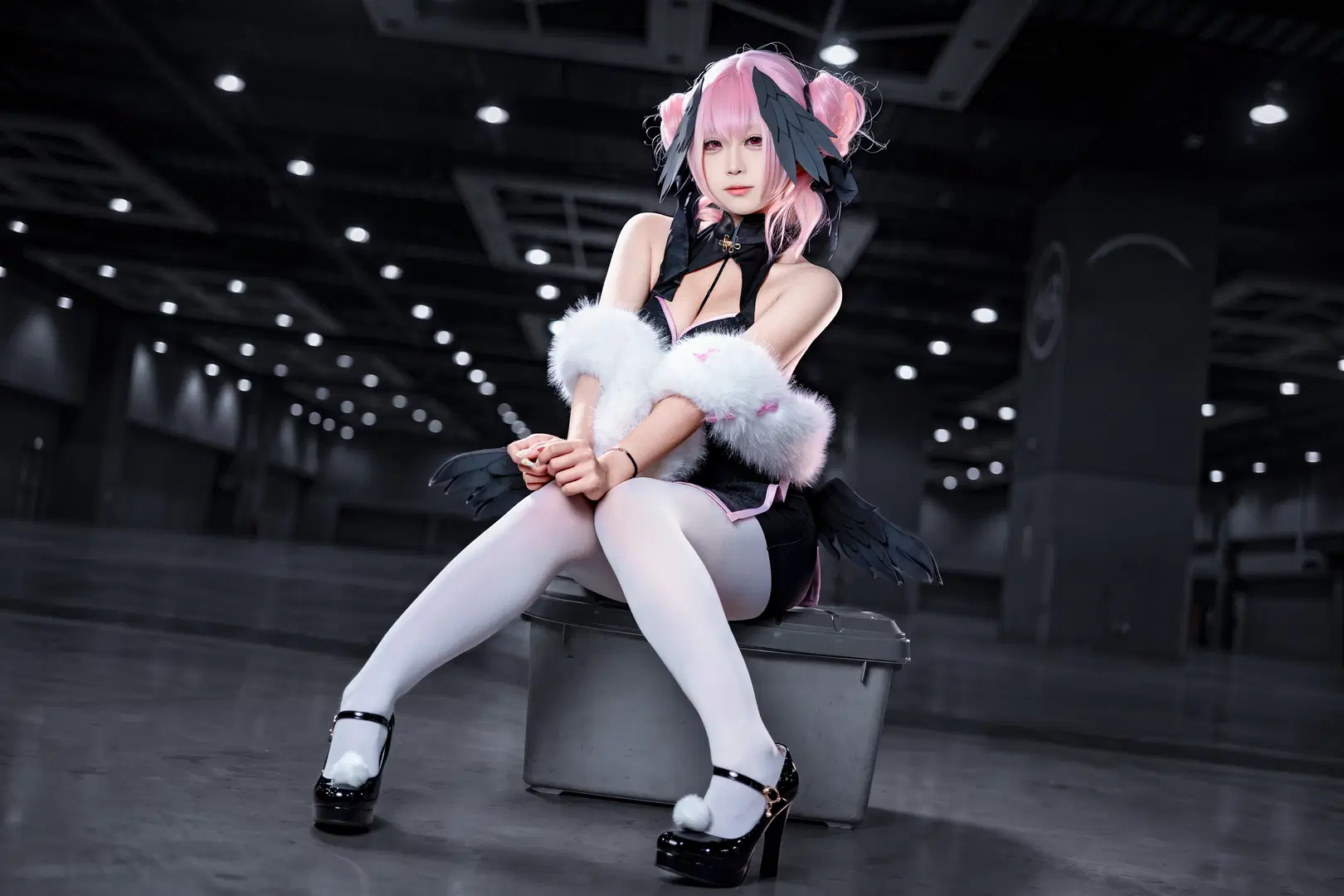 沈陽北境のイベント写真、黒のミニドレスにピンクのツインテールを合わせて - aabb - 2枚目