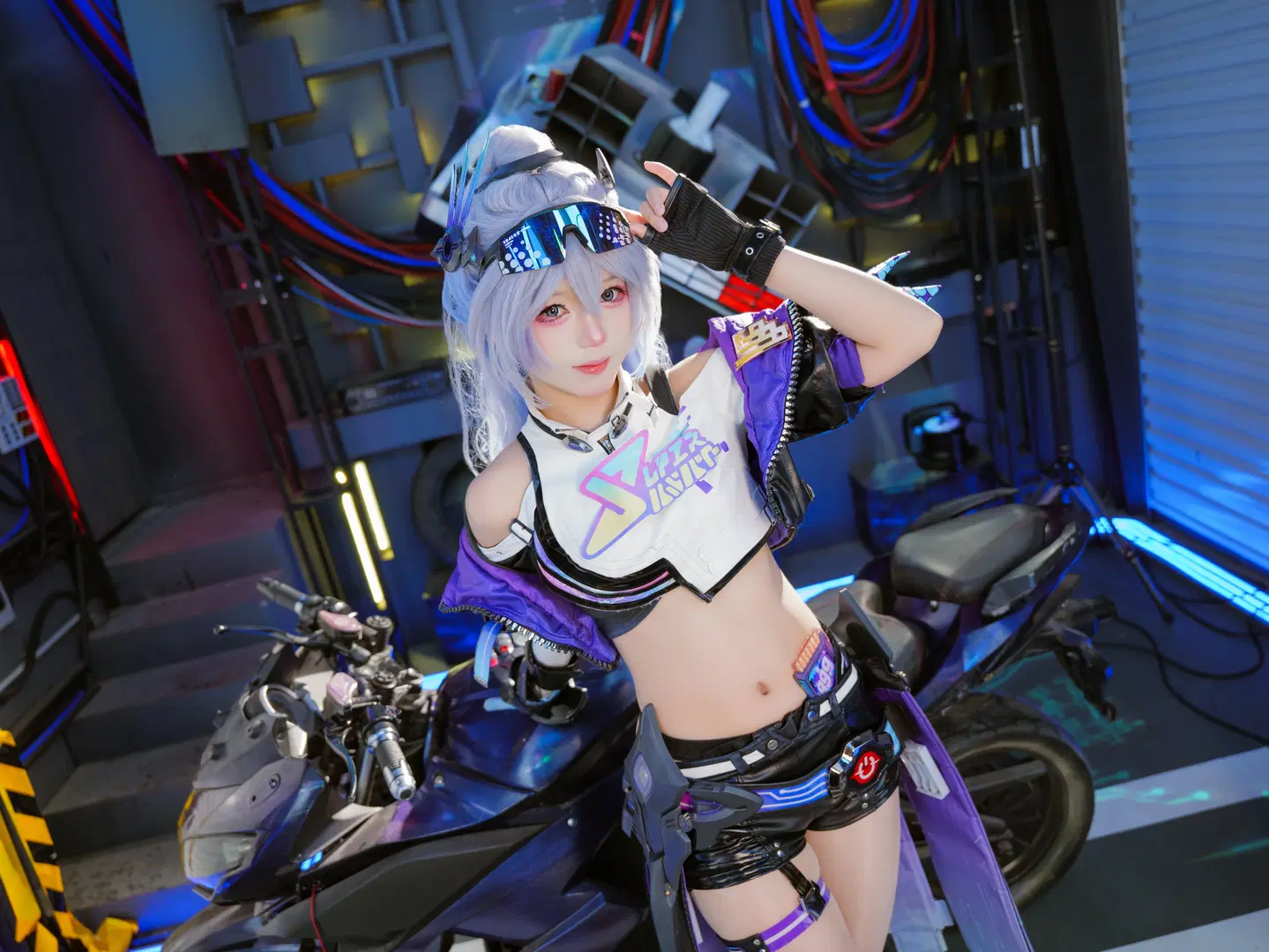 【银狼cos】崩坏星穹铁道lv.999赛博正片 - 千坂 - 第6张