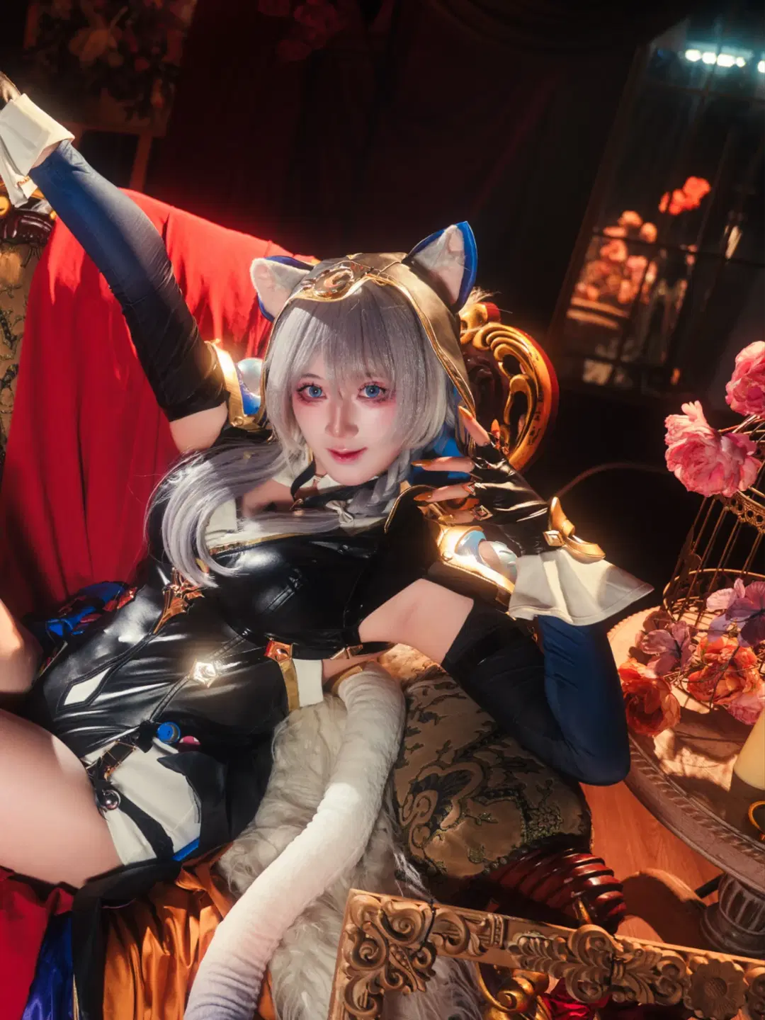 【セファリア コスプレ】『崩壊：スターレイル』クラシカルソファと深紅の薔薇が織りなす映像美 - 千坂 - 2枚目