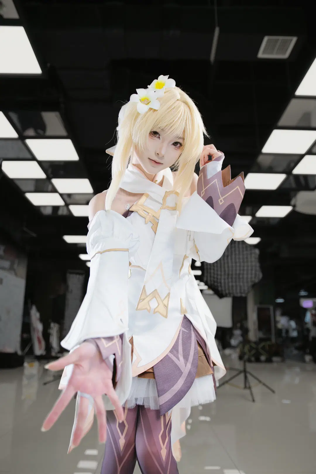 [Traveler - Lumine cosplay] Genshin Impact Traveler Lumine Studio Convention Photo Diary by 纪明亡命天涯 - Image 2