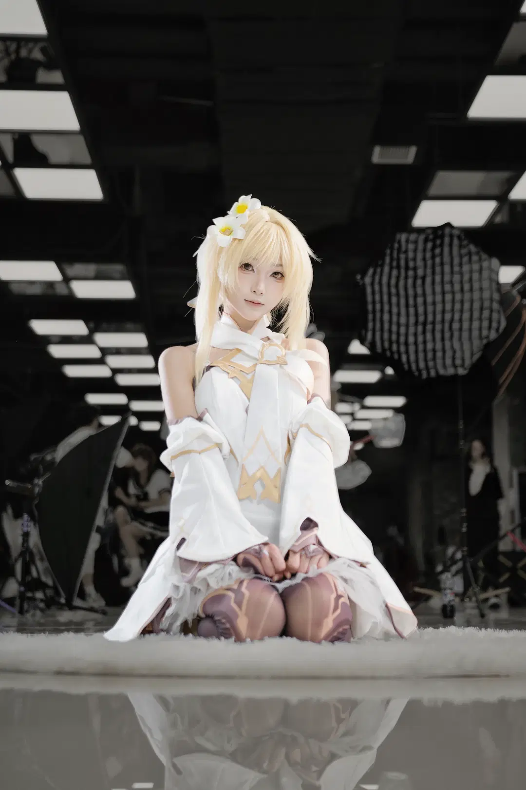Genshin Impact, Anime-style photography, Convention photo, Stockings, Traveler - Lumine cosplay