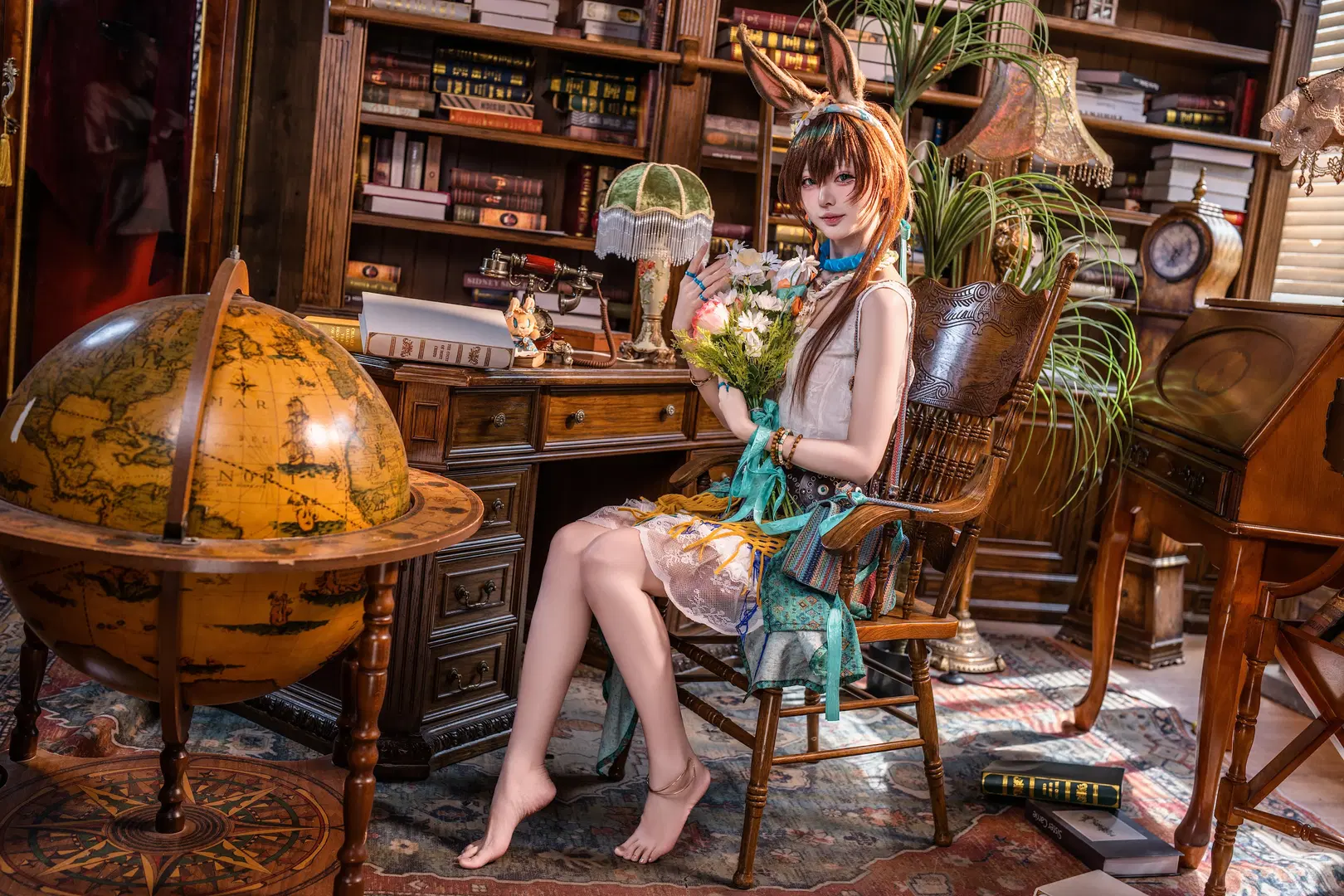 [Amiya cosplay] Arknights Rhodes Island Leader: Vintage Study Photoshoot by 猫科狐狸米缸（痴呆版） - Image 2