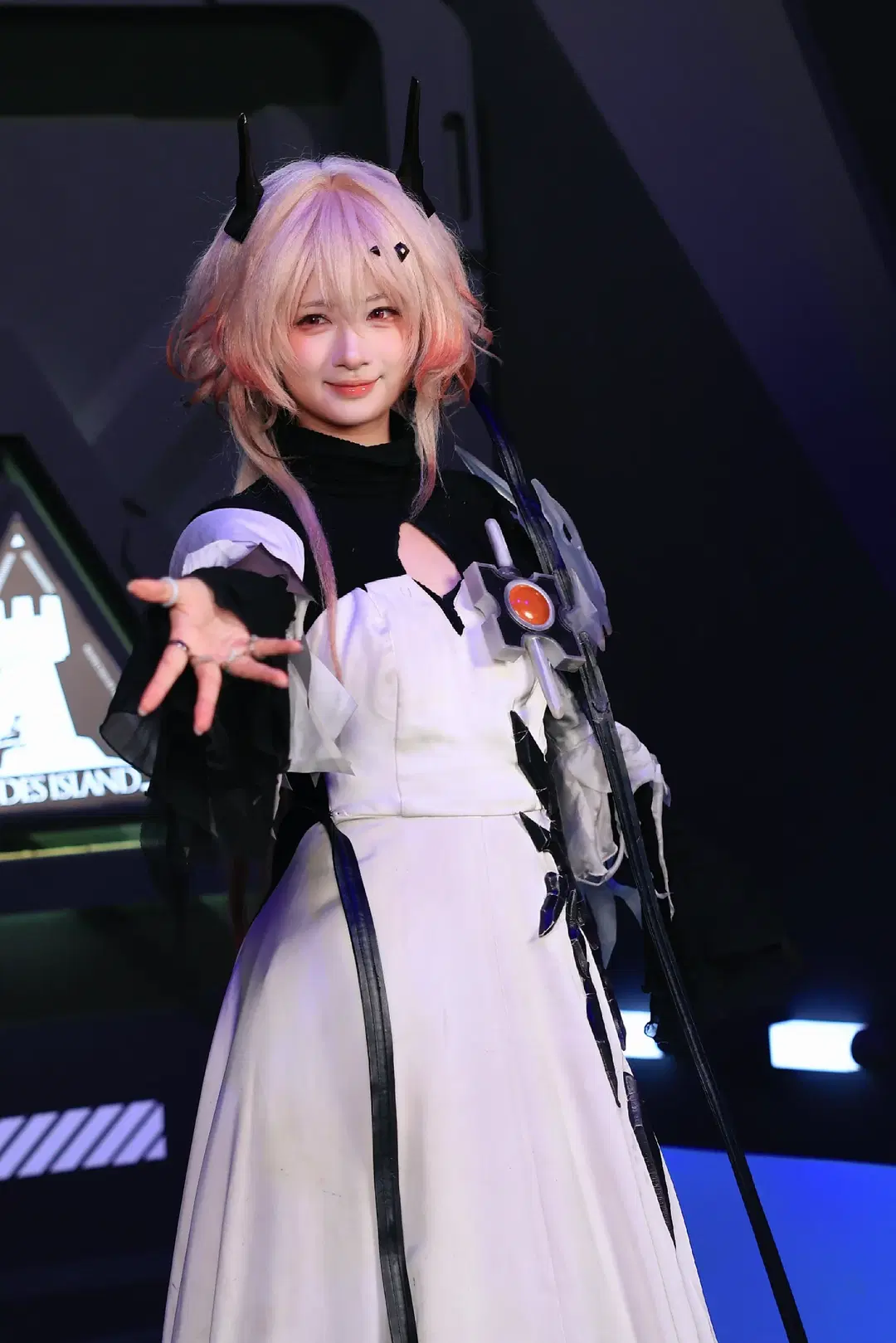 【テレジアコスプレ】アークナイツ ハイパーグリフカーニバルの再現の瞬間 - 梦羽 - 3枚目