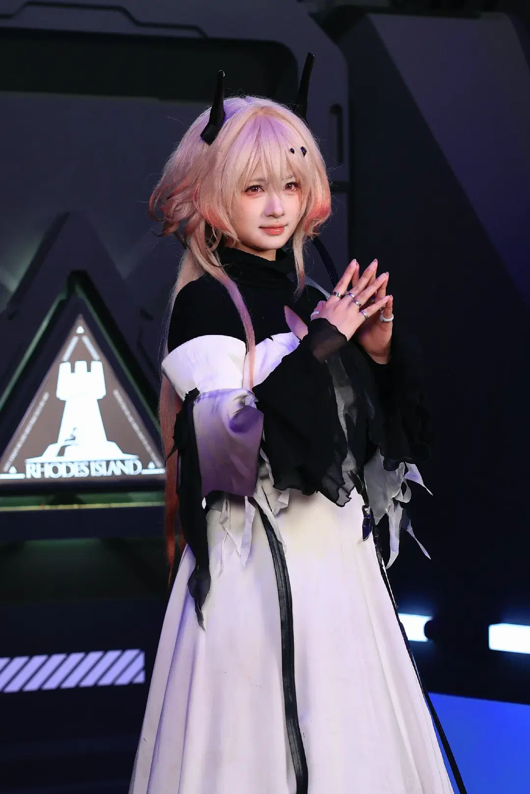 【テレジアコスプレ】アークナイツ ハイパーグリフカーニバルの再現の瞬間 - 梦羽 - 5枚目