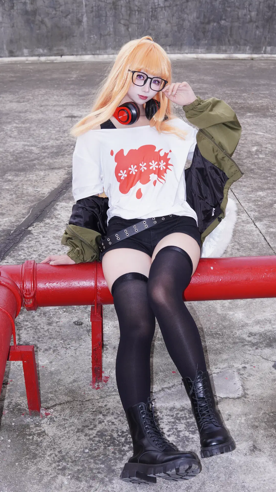【佐倉雙葉cos】p5r宅女的日常，紅黑耳機與過膝襪的肉腿搭配 - 林骨希（摄影版） - 第2張