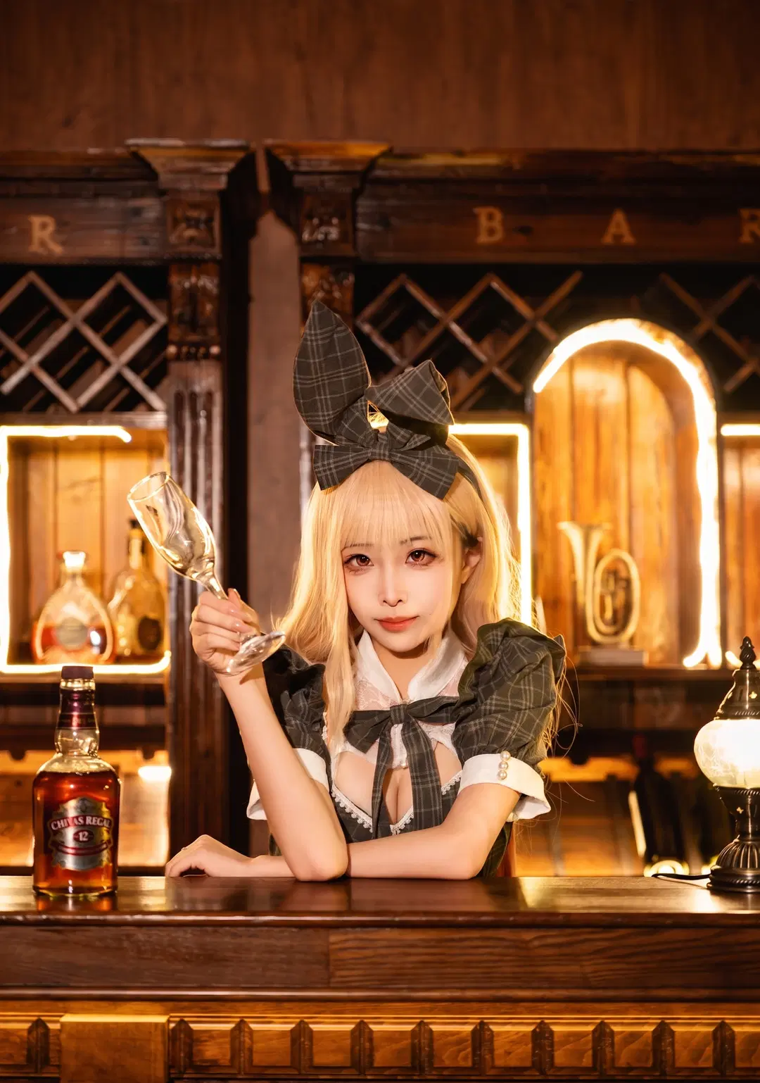 【喜多川海夢コスプレ】レトロな書斎で魅せるバニーガール本番写真 - Cosmos远辰 - 4枚目