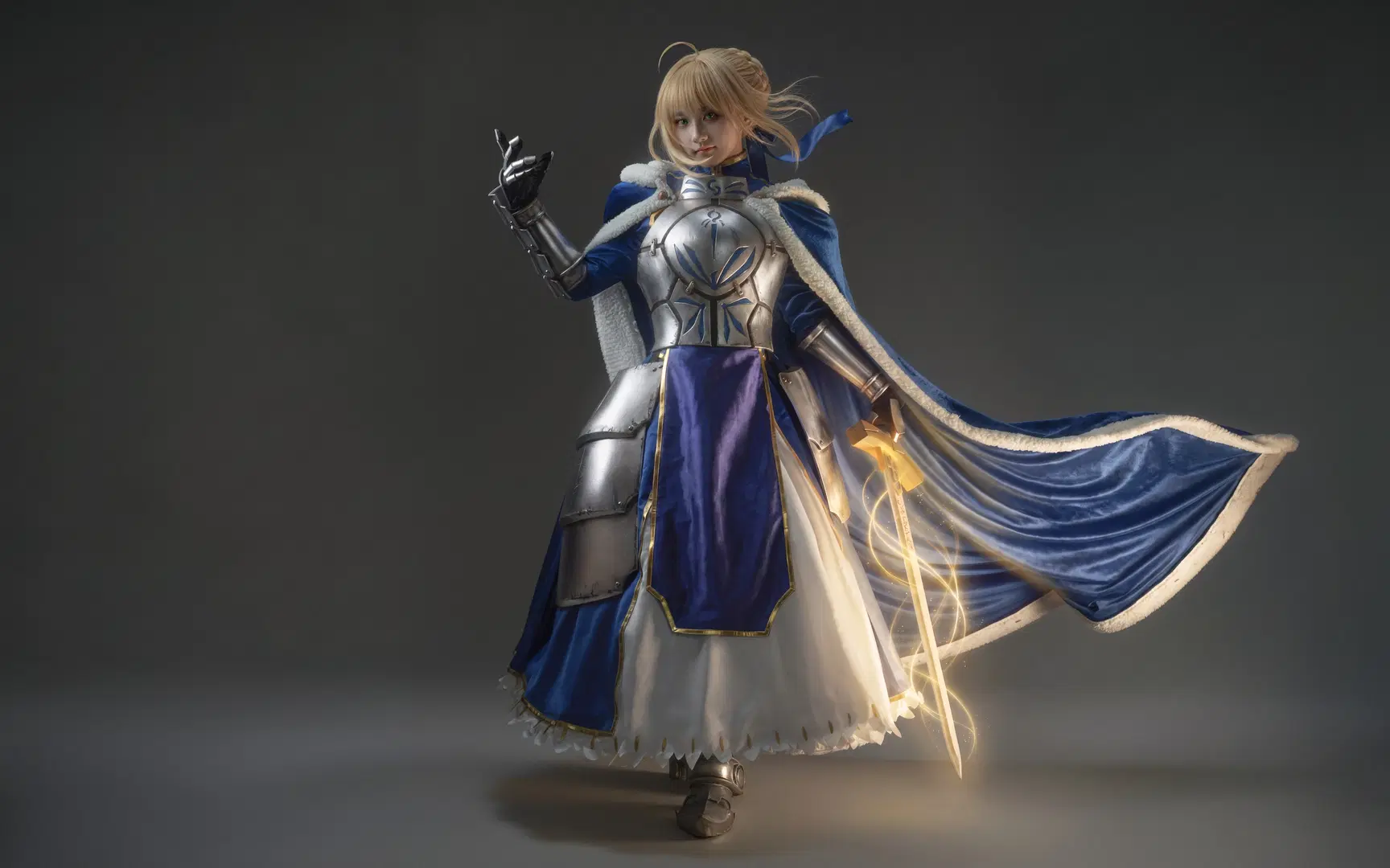 セイバー コスプレ, 女騎士, Fate/Grand Order, 騎士の鎧, 光る剣