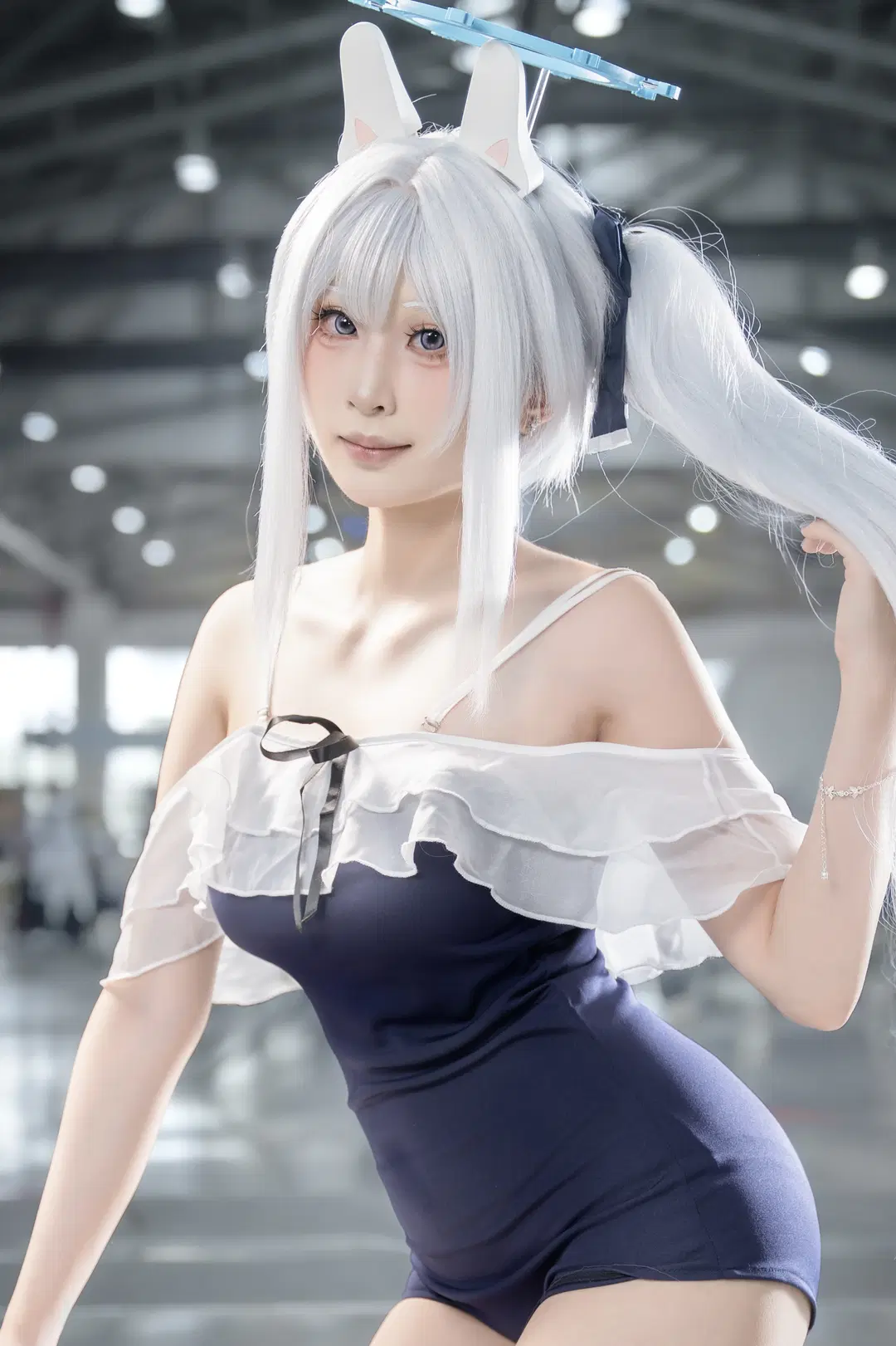 【月雪ミヤコ コスプレ】『ブルーアーカイブ』中山ASアニメ展水着イベント写真 - 牢底（鬼王版） - 2枚目
