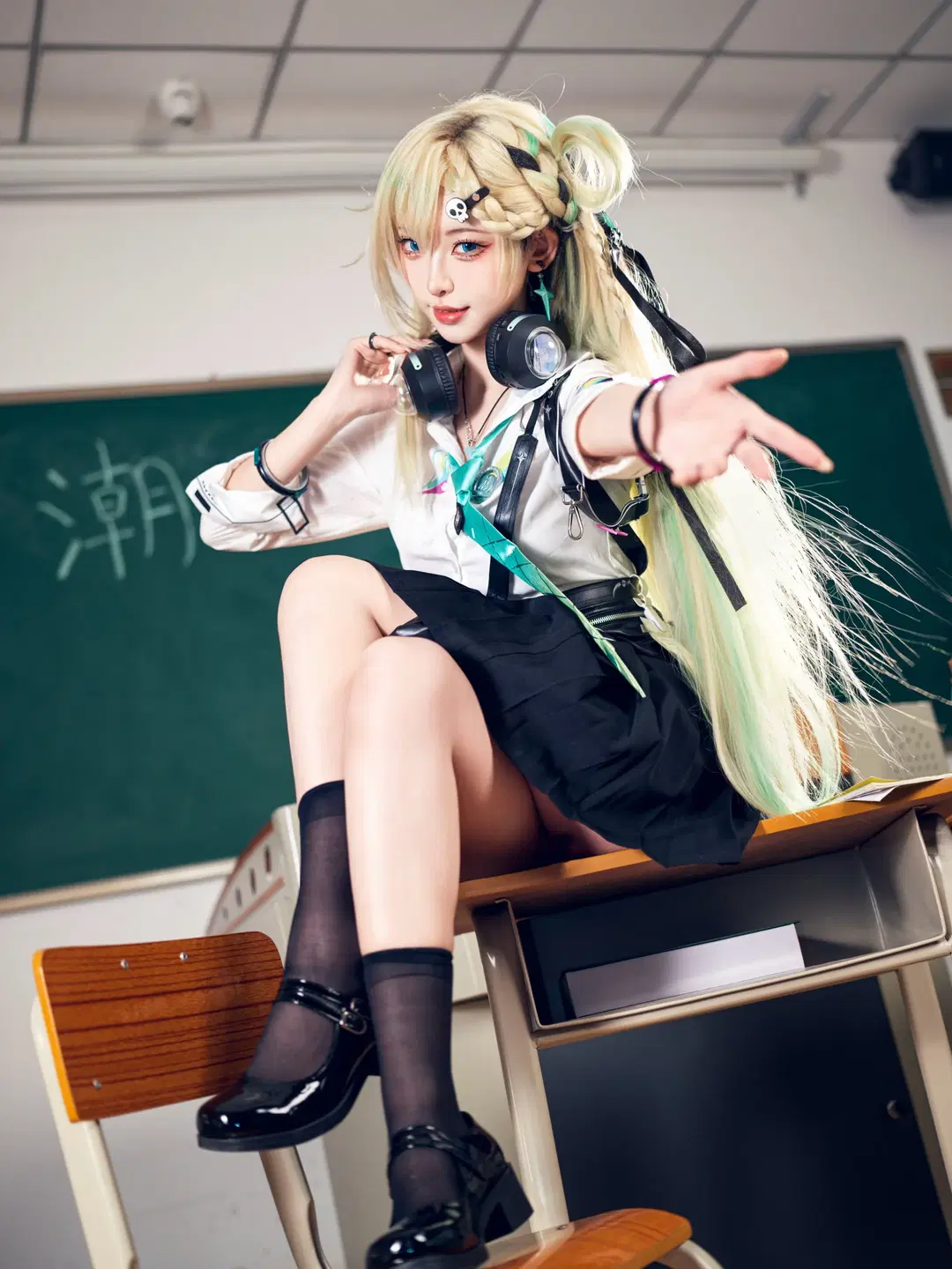 Wuthering Waves, Lynae cosplay, Wuthering Waves Lynae, Black stockings, StarTorch Academy