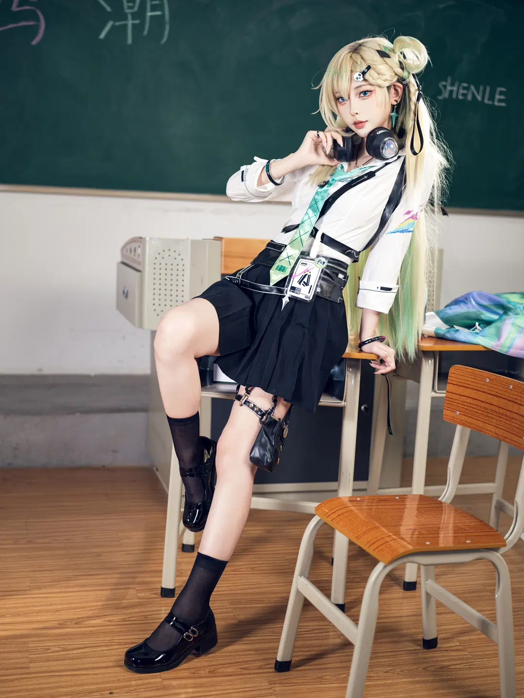 [Lynae cosplay] Wuthering Waves StarTorch Academy Classroom Daily Life by 星空 - Image 11