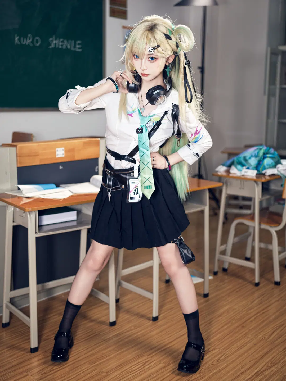 [Lynae cosplay] Wuthering Waves StarTorch Academy Classroom Daily Life by 星空 - Image 16