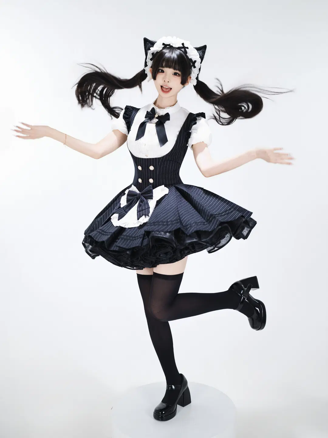 黑丝, 双马尾, 白棚写真, 女仆装cosplay, 猫耳娘