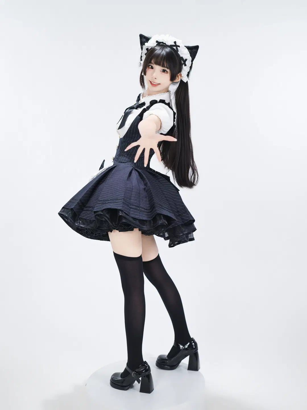 Catgirl Maid Outfit White Background Photography: Energetic Japanese-Style Photoshoot by 星空 - Image 5