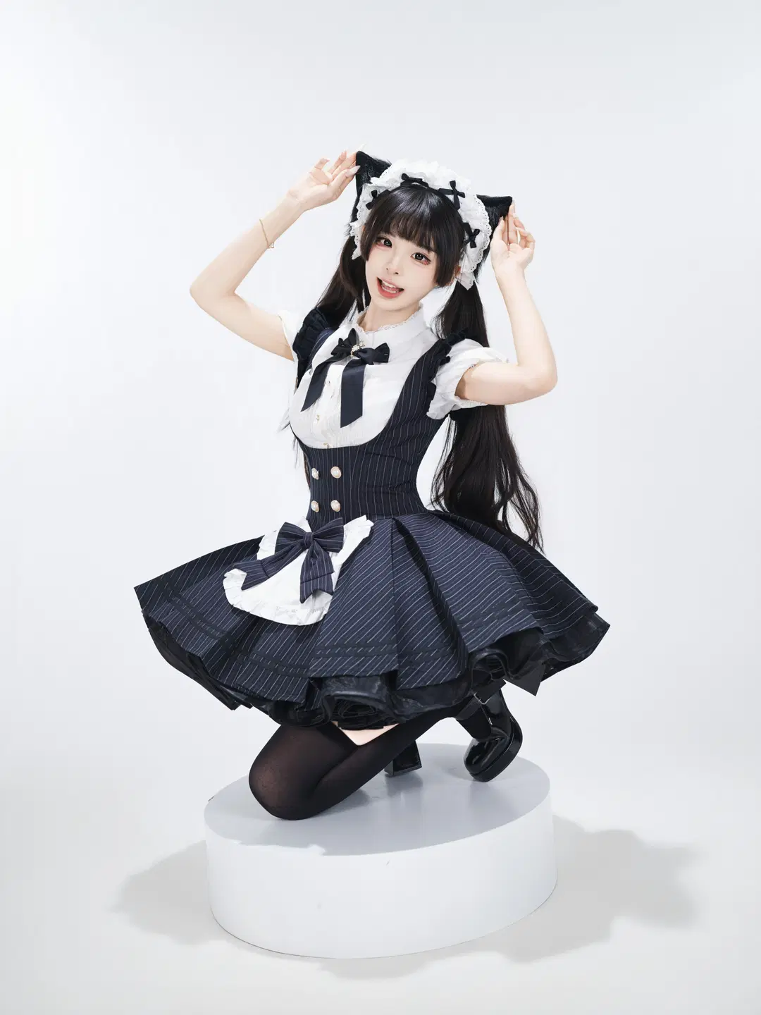 Studio Portrait Japanese Style Photography of a Cat-Ear Maid: Texture and Detail Log of Black Sheer Stockings and Striped Hem by 星空 - Image 9