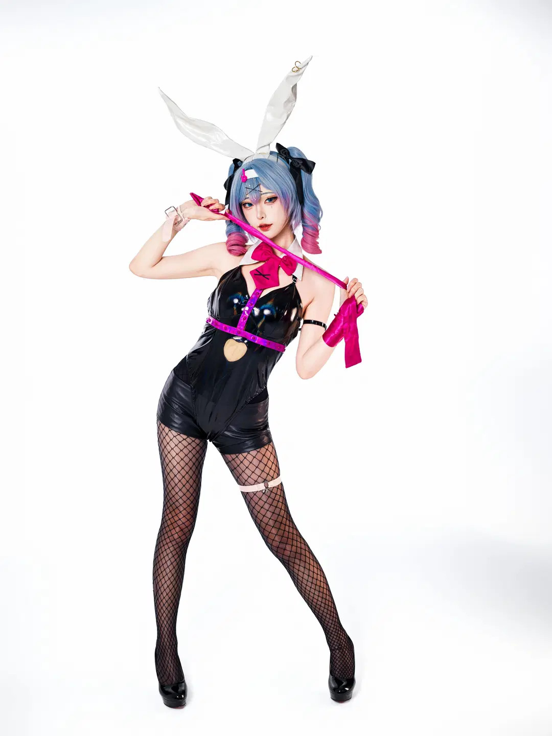 【初音ミク コスプレ】ラビットホールのポーカー勝負、先に惚れたら負け - 星空 - 10枚目
