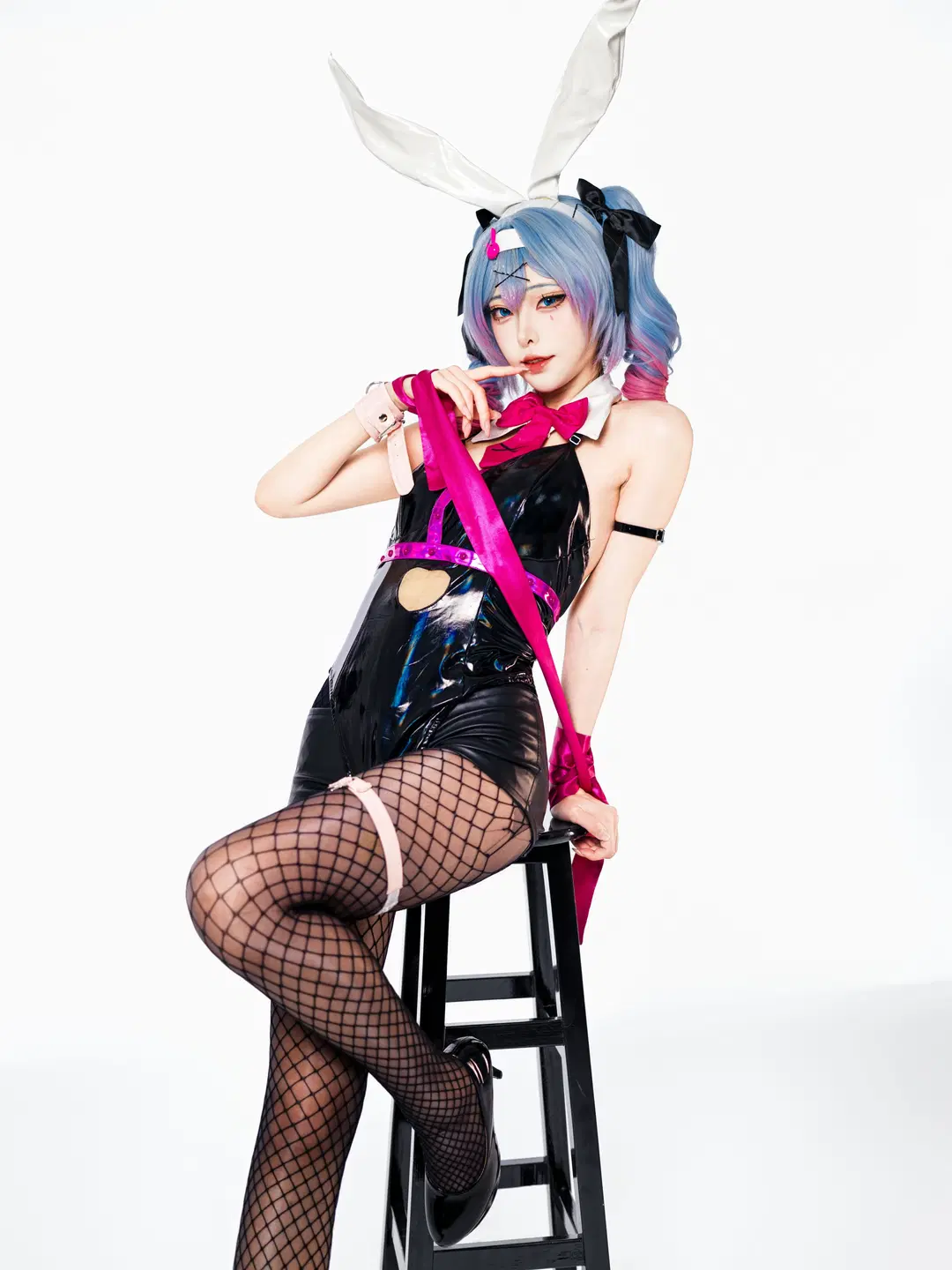 【初音ミク コスプレ】ラビットホールのポーカー勝負、先に惚れたら負け - 星空 - 12枚目