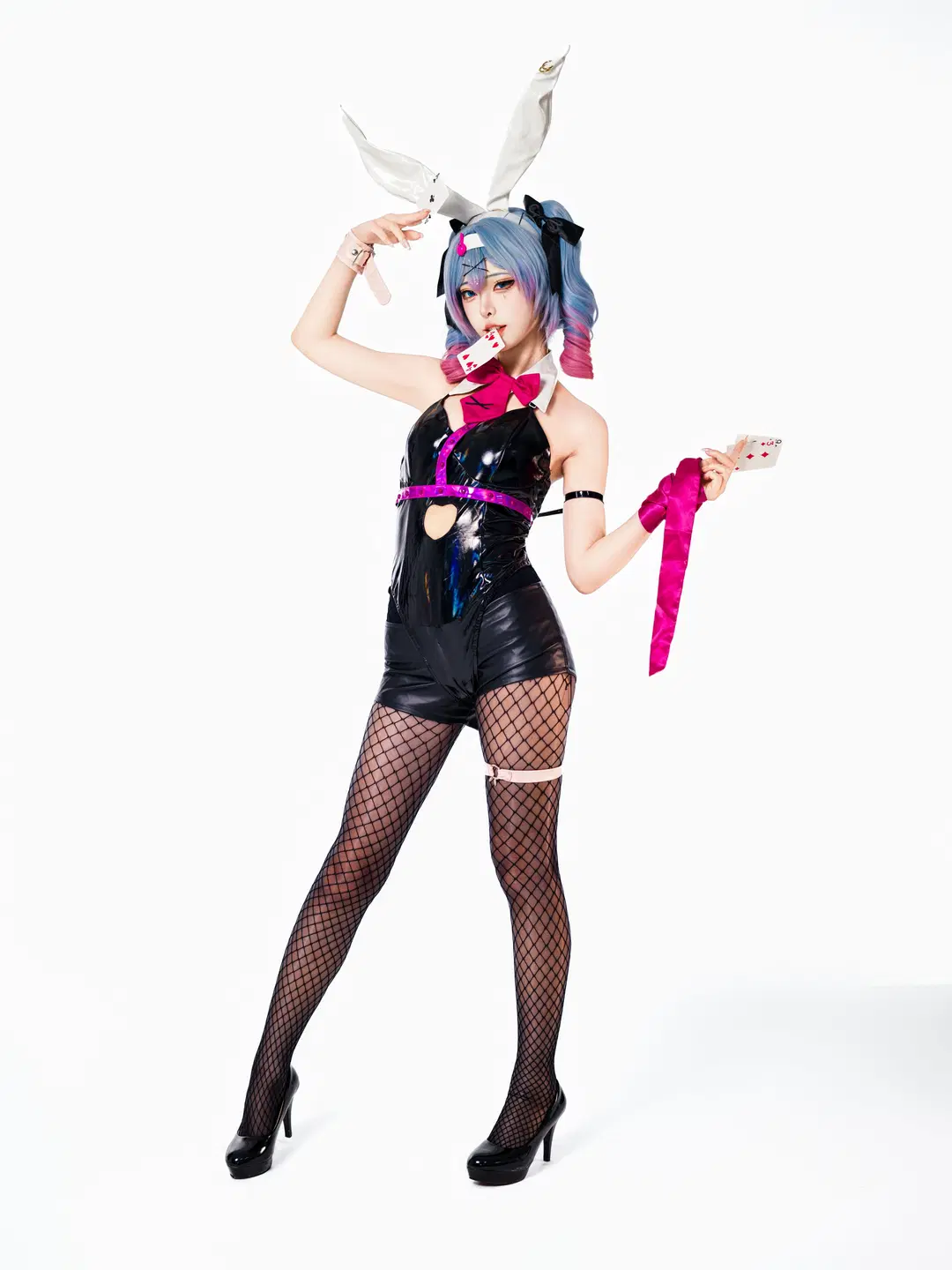 【初音ミク コスプレ】ラビットホールのポーカー勝負、先に惚れたら負け - 星空 - 16枚目
