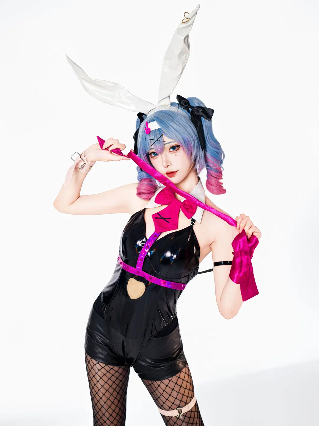 【初音ミク コスプレ】ラビットホールのポーカー勝負、先に惚れたら負け - 星空 - 18枚目