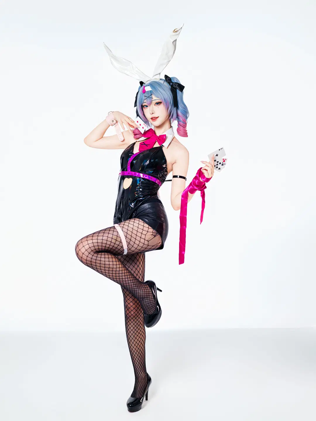 【初音ミク コスプレ】ラビットホールのポーカー勝負、先に惚れたら負け - 星空 - 8枚目
