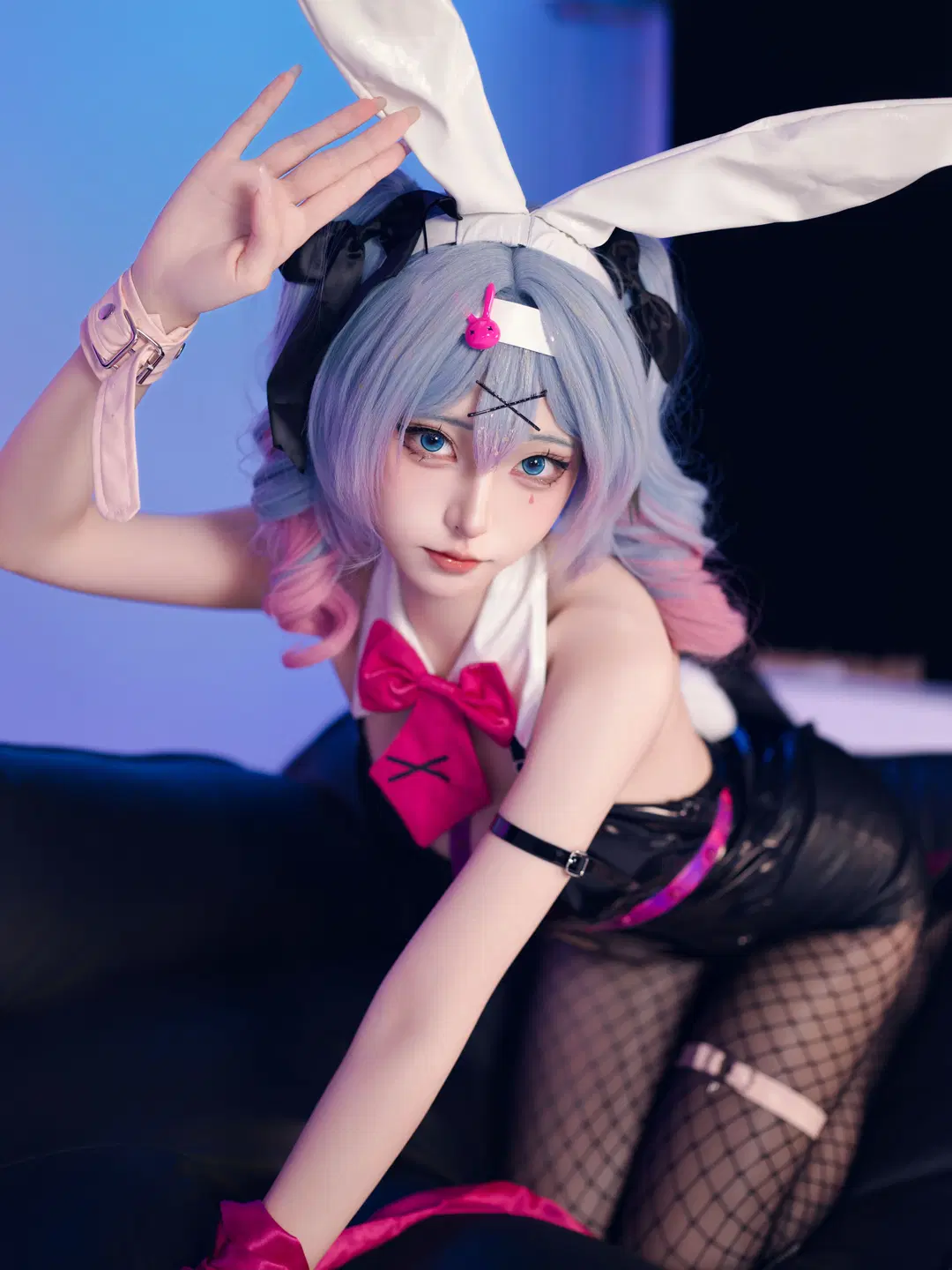 【初音ミク コスプレ】「ラビットホール」ネオンの雰囲気が漂うスタジオ撮影をシェア - 星空 - 10枚目