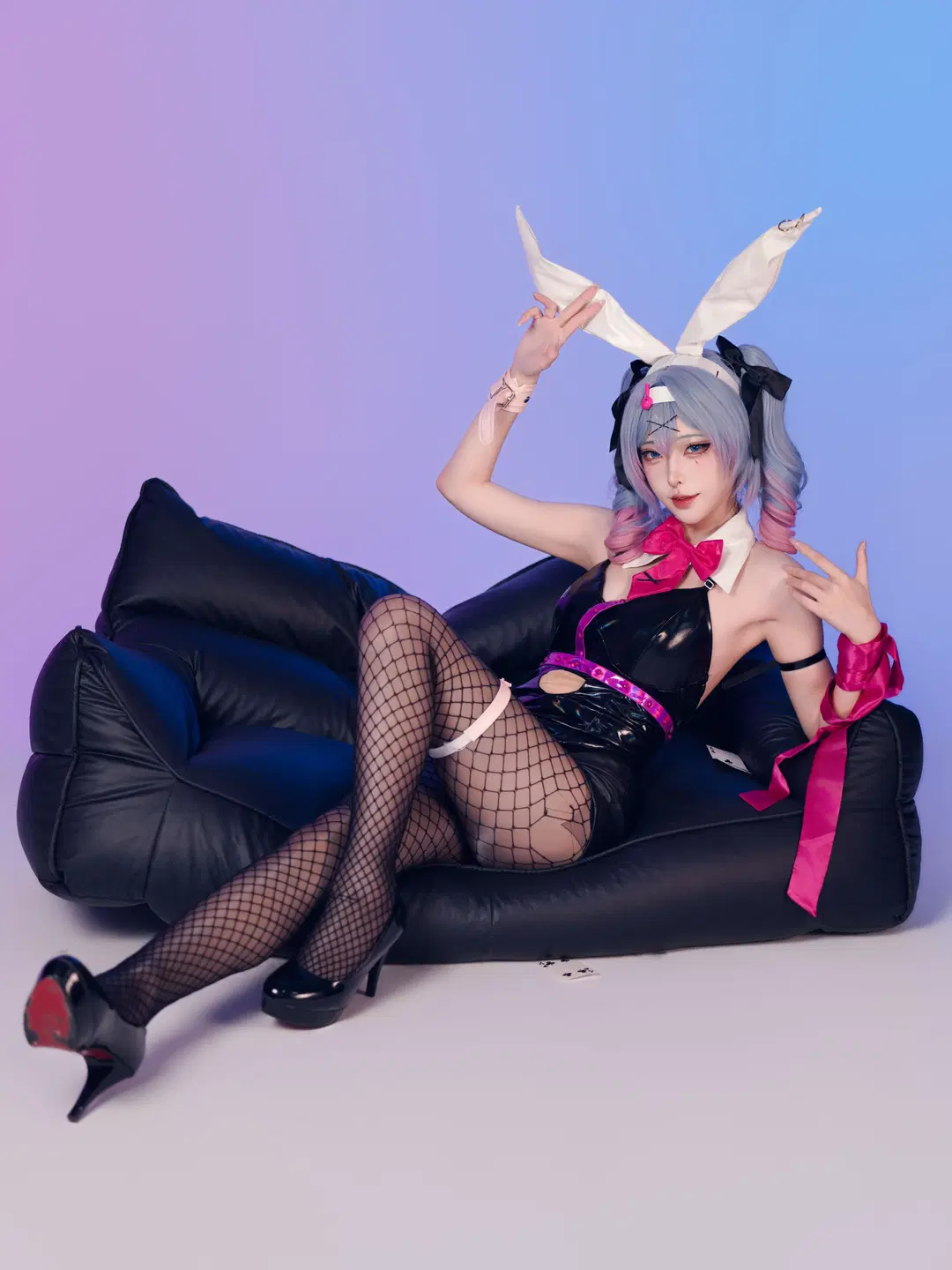 【初音ミク コスプレ】「ラビットホール」ネオンの雰囲気が漂うスタジオ撮影をシェア - 星空 - 5枚目