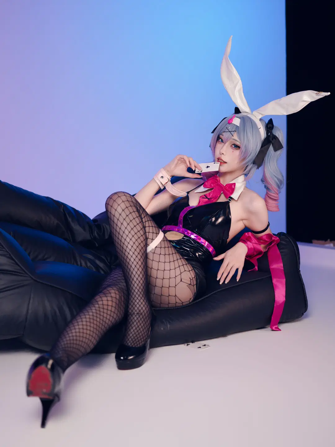 【初音ミク コスプレ】「ラビットホール」ネオンの雰囲気が漂うスタジオ撮影をシェア - 星空 - 6枚目