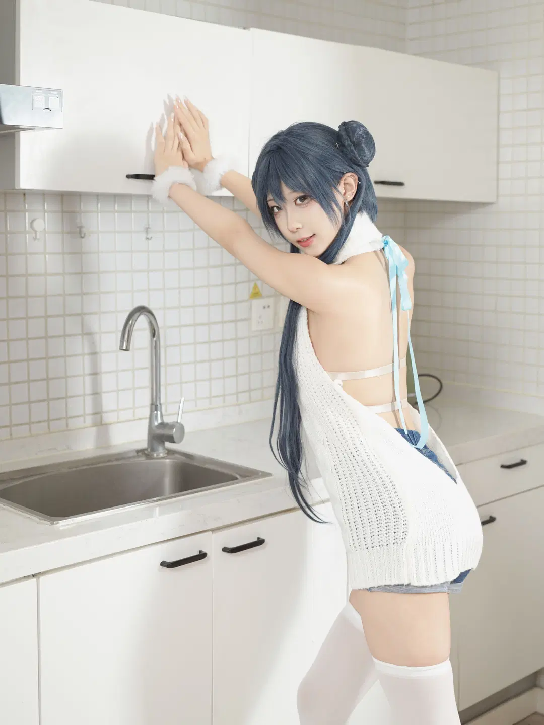 【白ニットコーデ】おうちでぼーっと過ごす日常：白ニットと白ニーソのアンニュイな時間 - 星空 - 14枚目