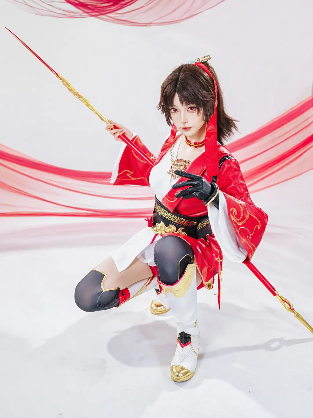 【ユンエイ コスプレ】赤と白の戦闘服に長槍、『オナー・オブ・キングス』の推しヒーローのスタジオ撮影 - 星空 - 11枚目