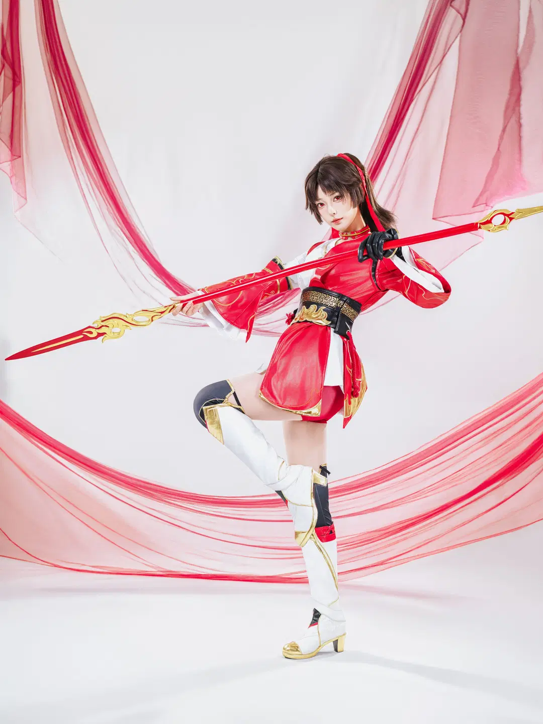 【ユンエイ コスプレ】赤と白の戦闘服に長槍、『オナー・オブ・キングス』の推しヒーローのスタジオ撮影 - 星空 - 15枚目