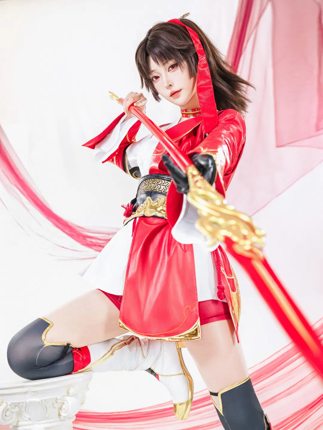【ユンエイ コスプレ】赤と白の戦闘服に長槍、『オナー・オブ・キングス』の推しヒーローのスタジオ撮影 - 星空 - 2枚目