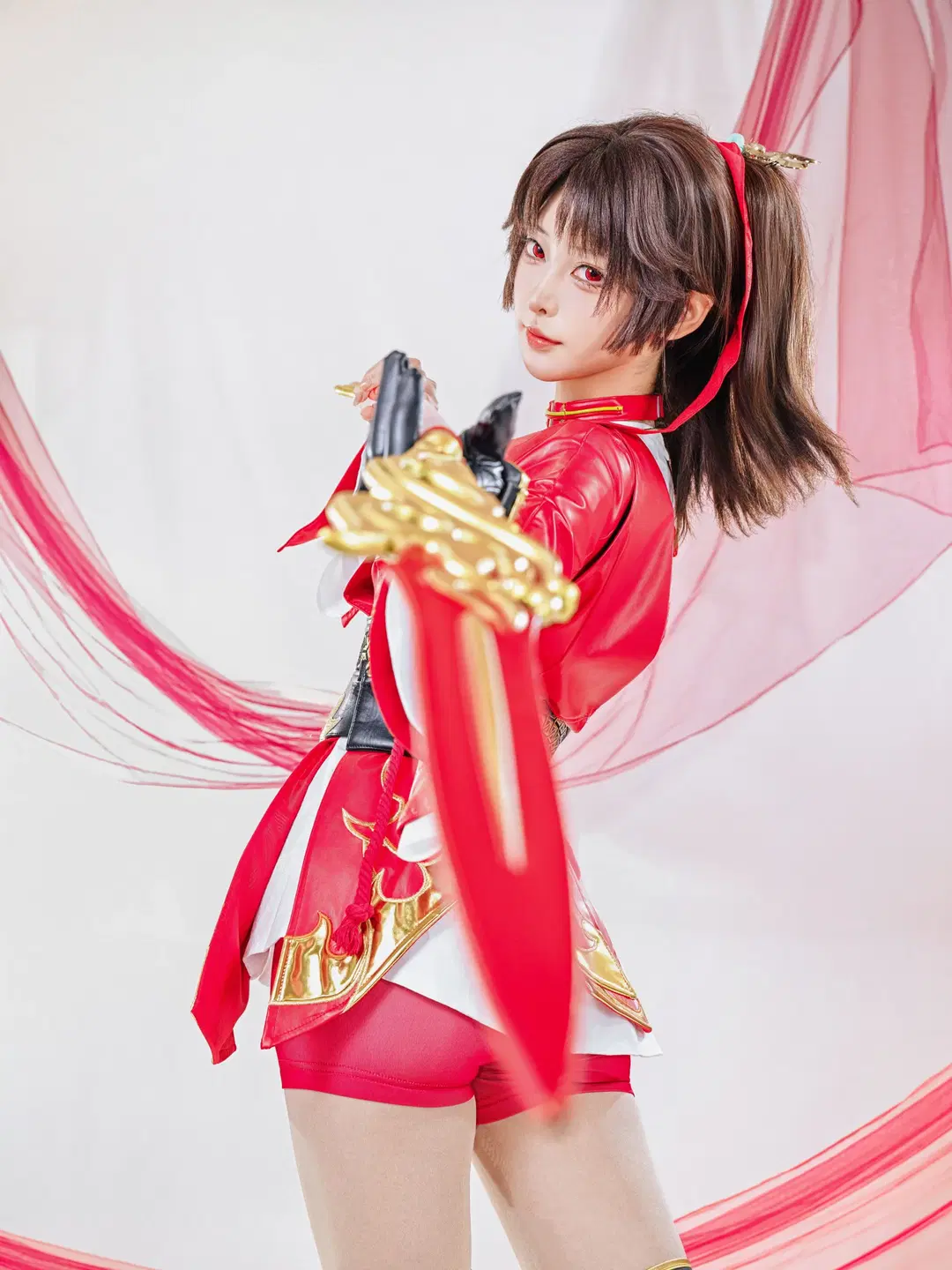 【ユンエイ コスプレ】赤と白の戦闘服に長槍、『オナー・オブ・キングス』の推しヒーローのスタジオ撮影 - 星空 - 4枚目