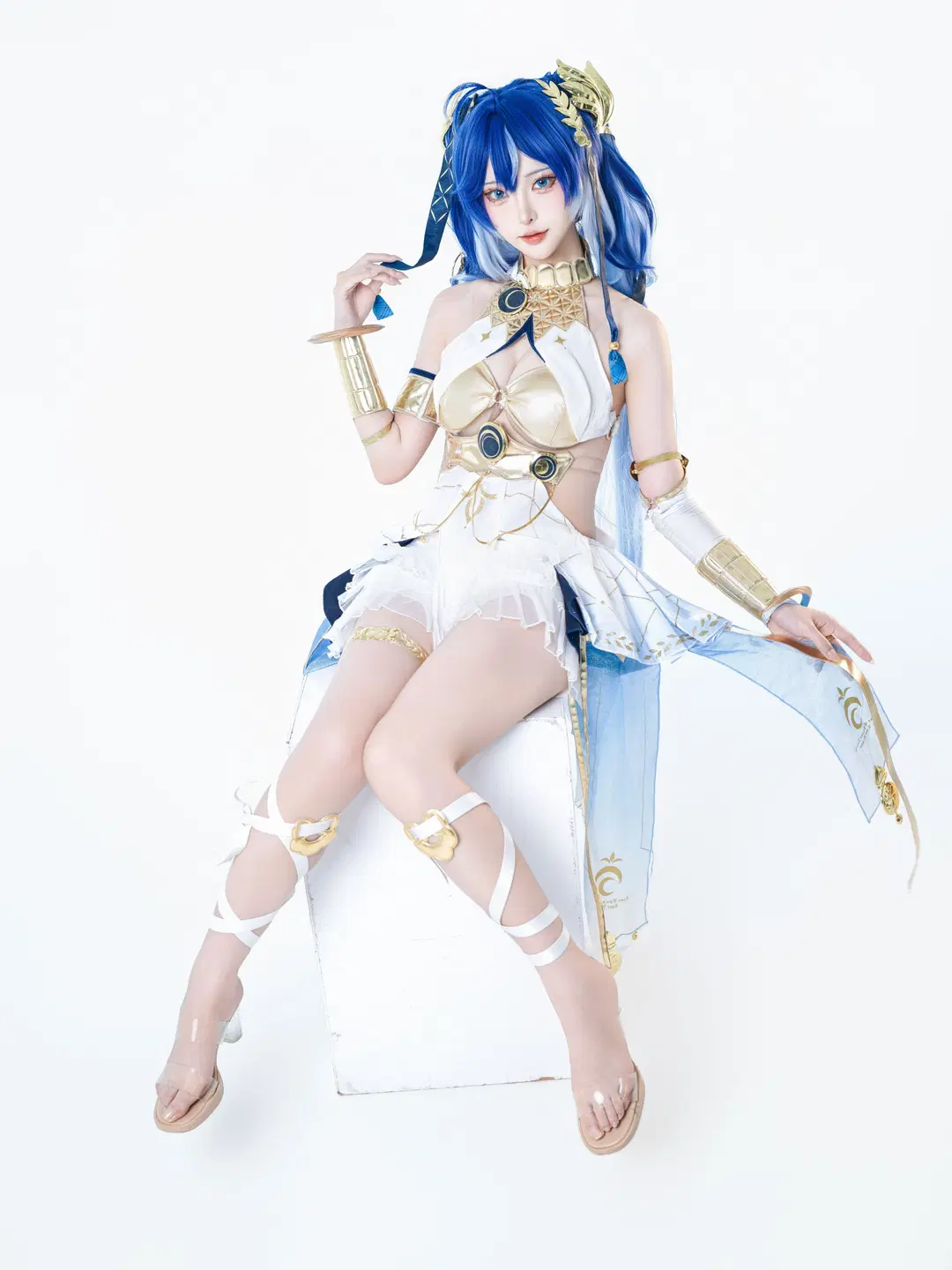 [Iuno cosplay] Between White and Blue, She Is the Only Light by 星空 - Image 11