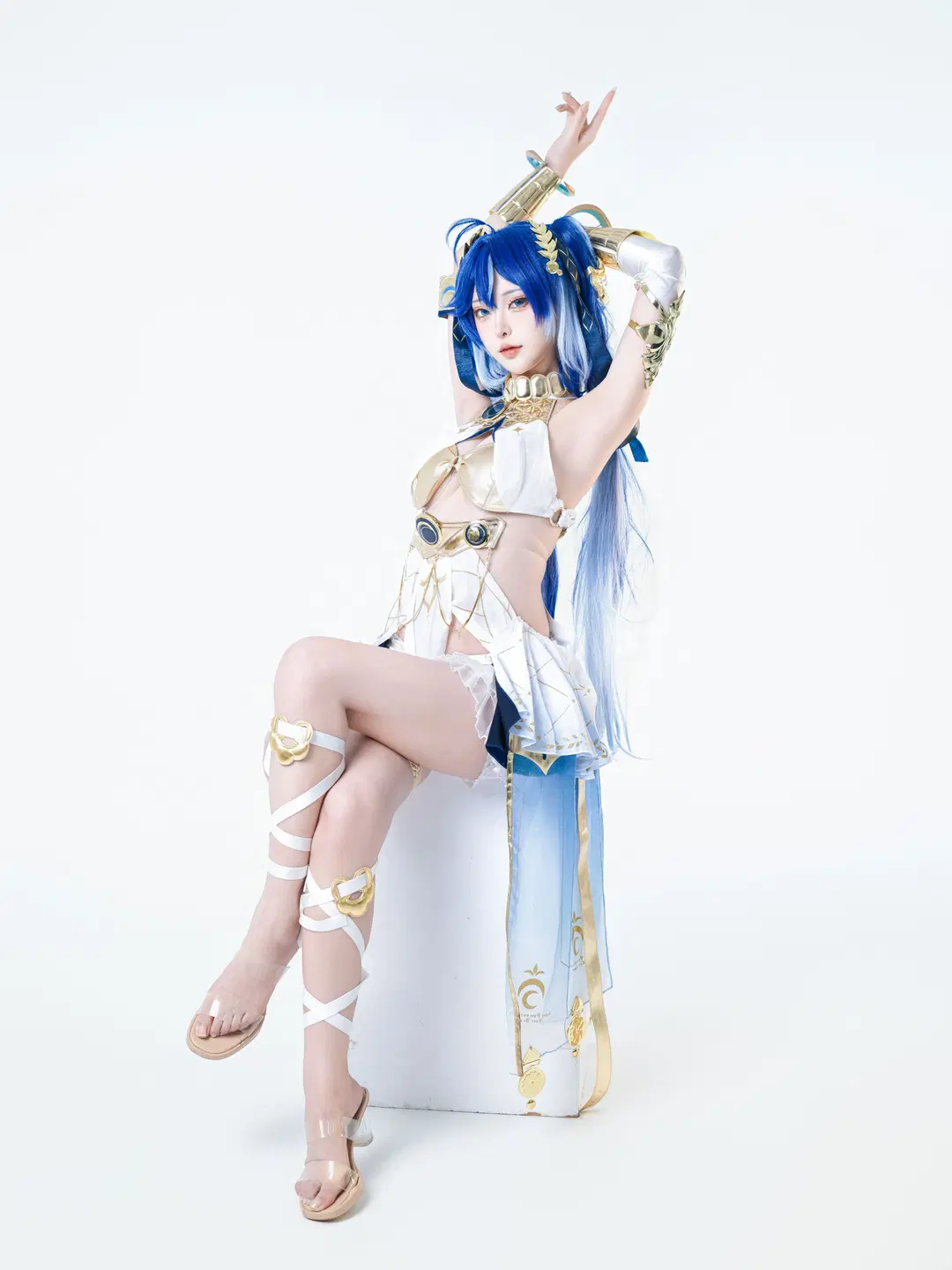 [Iuno cosplay] Between White and Blue, She Is the Only Light by 星空 - Image 15