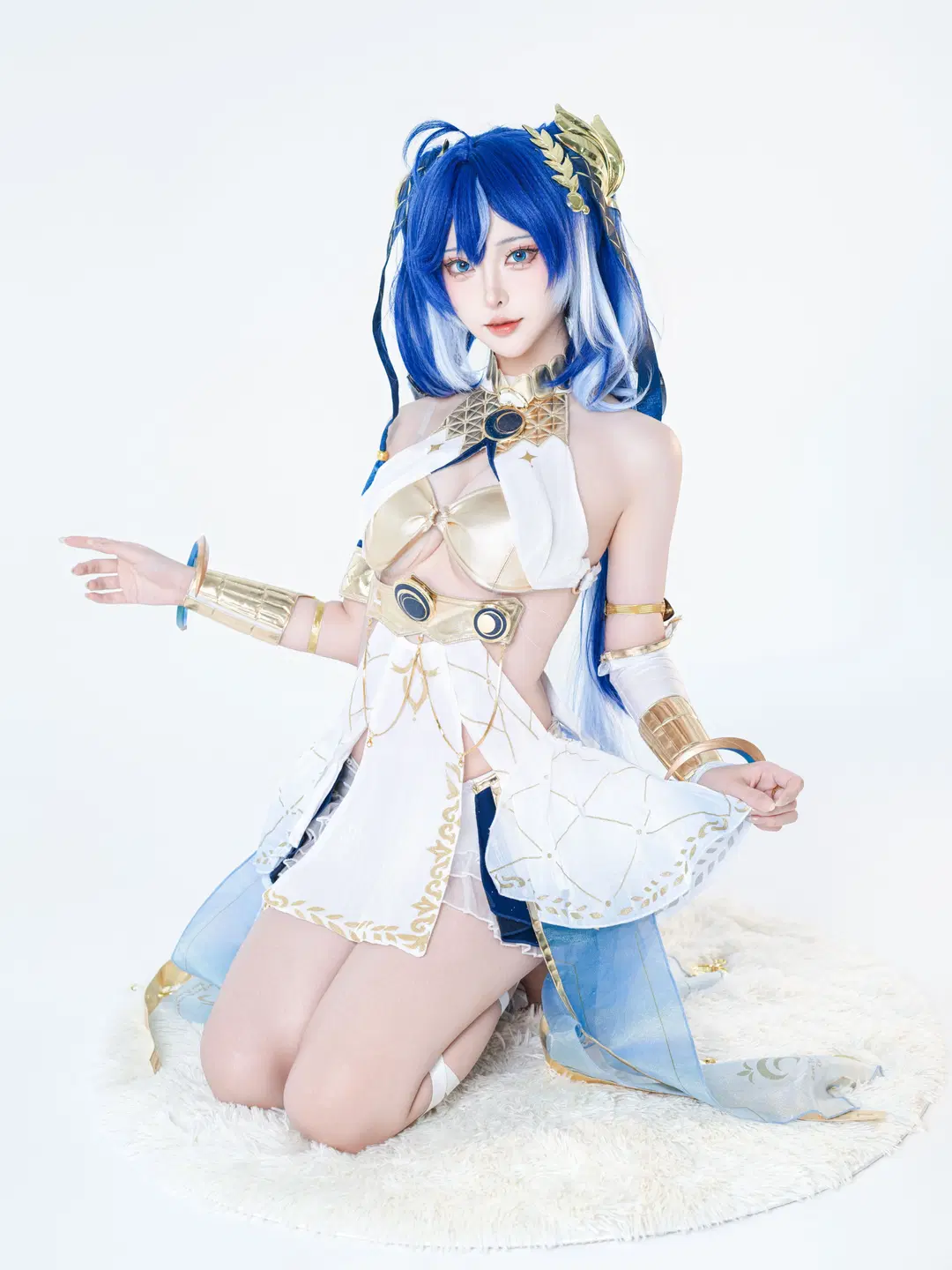 [Iuno cosplay] Between White and Blue, She Is the Only Light by 星空 - Image 6