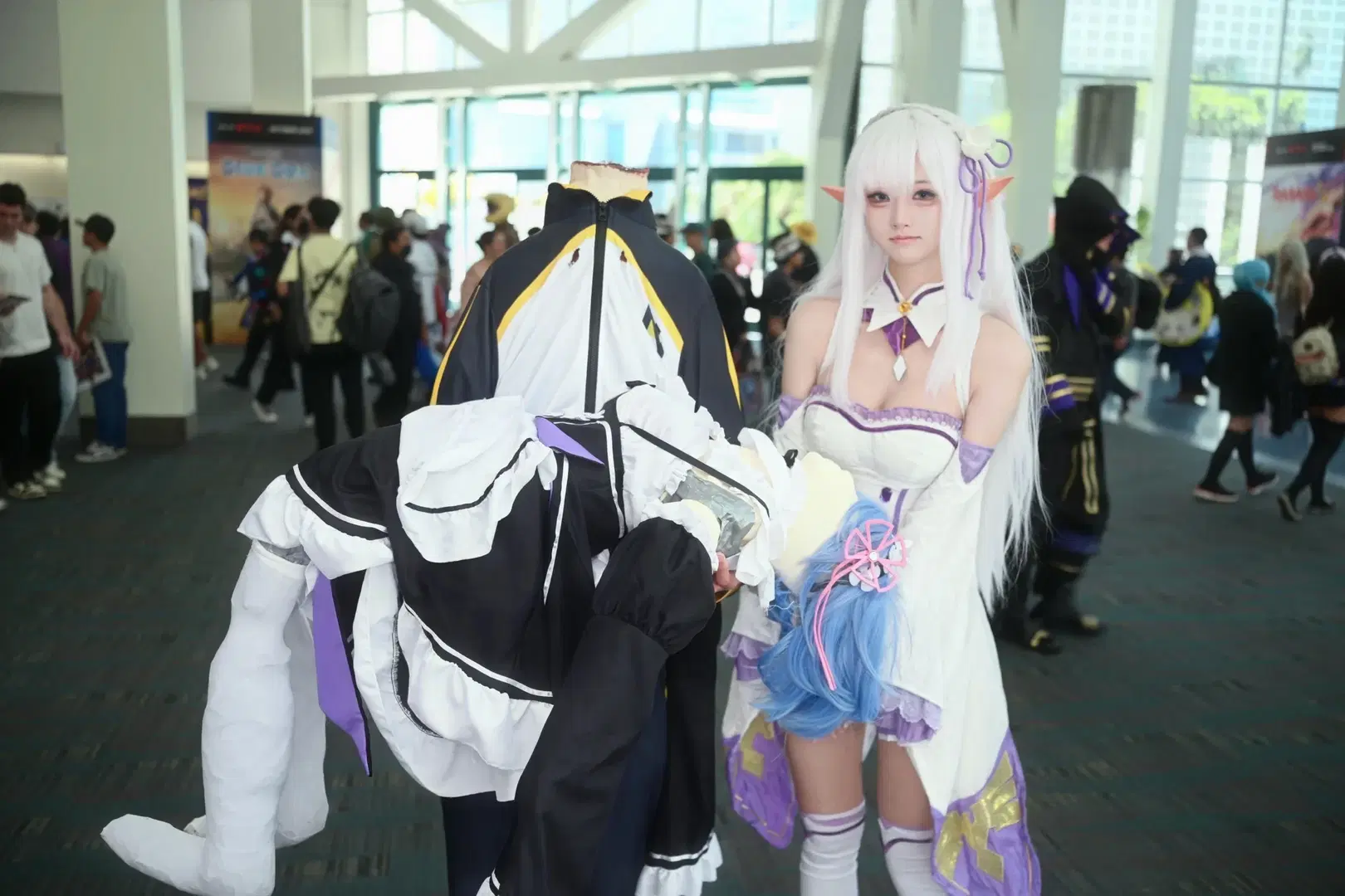 【爱蜜莉雅cos】从零开始的异世界生活 AX2026痛车合影与展会记录 - 第3张