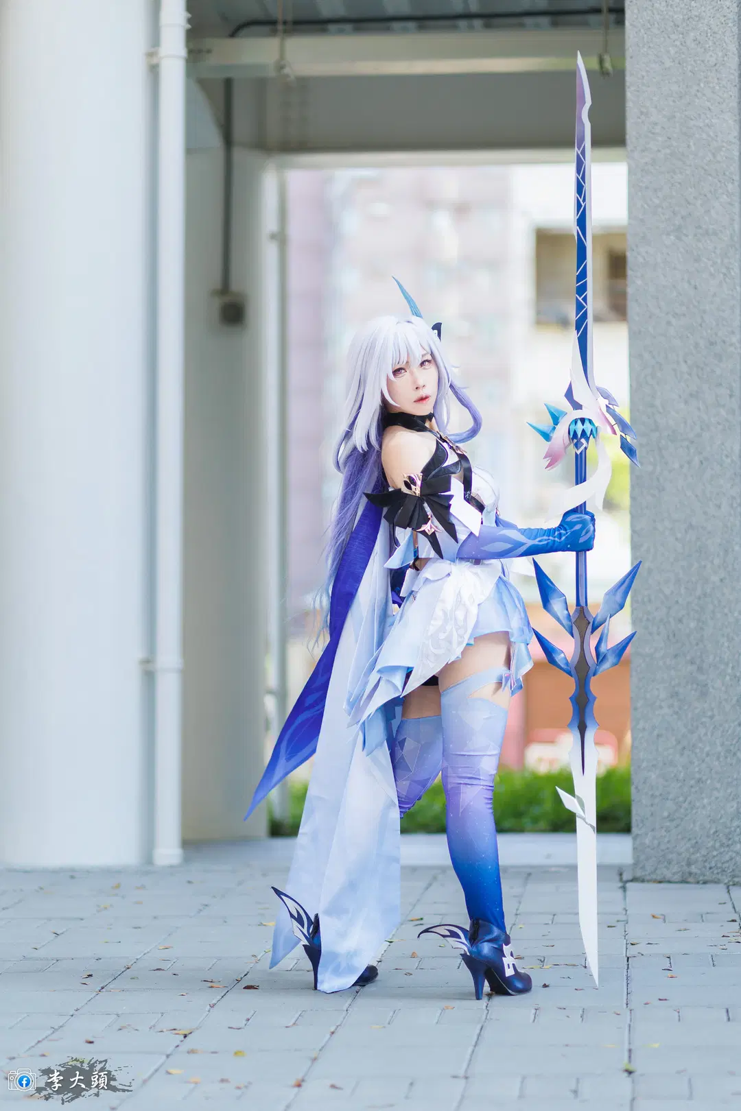 [Skirk cosplay] Genshin Impact Location Shoot: Heatstroke Convention Photo Share by 柯栗子 - Image 9