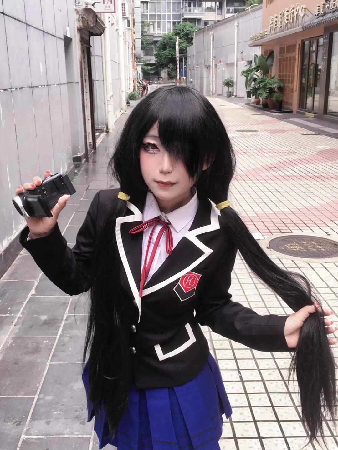 【时崎狂三cos】约会大作战街拍，双马尾制服演绎坏女人