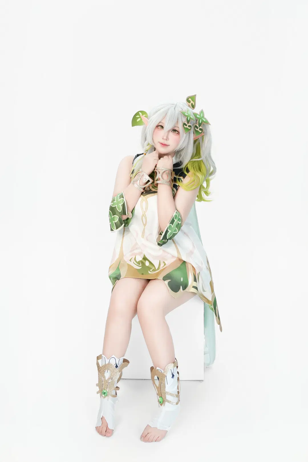 【Nahida Cosplay】Versatile Moe Girl Pose Reference in a White Studio by 芫宝 - Image 10
