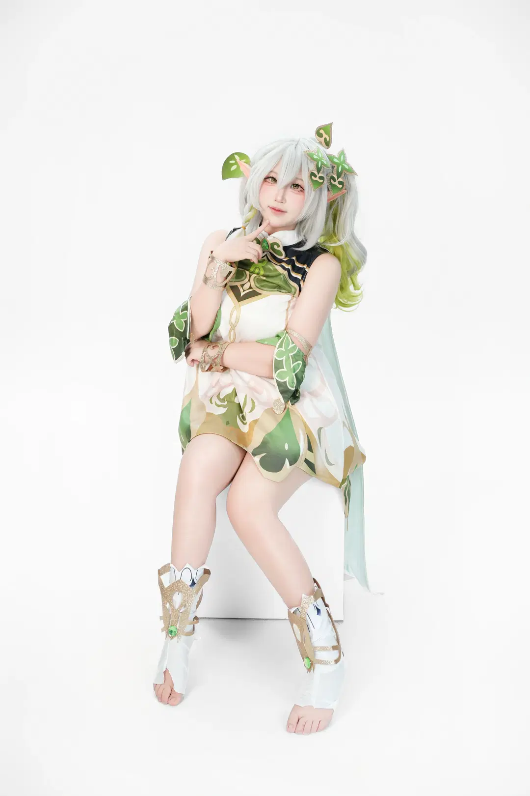【Nahida Cosplay】Versatile Moe Girl Pose Reference in a White Studio by 芫宝 - Image 5