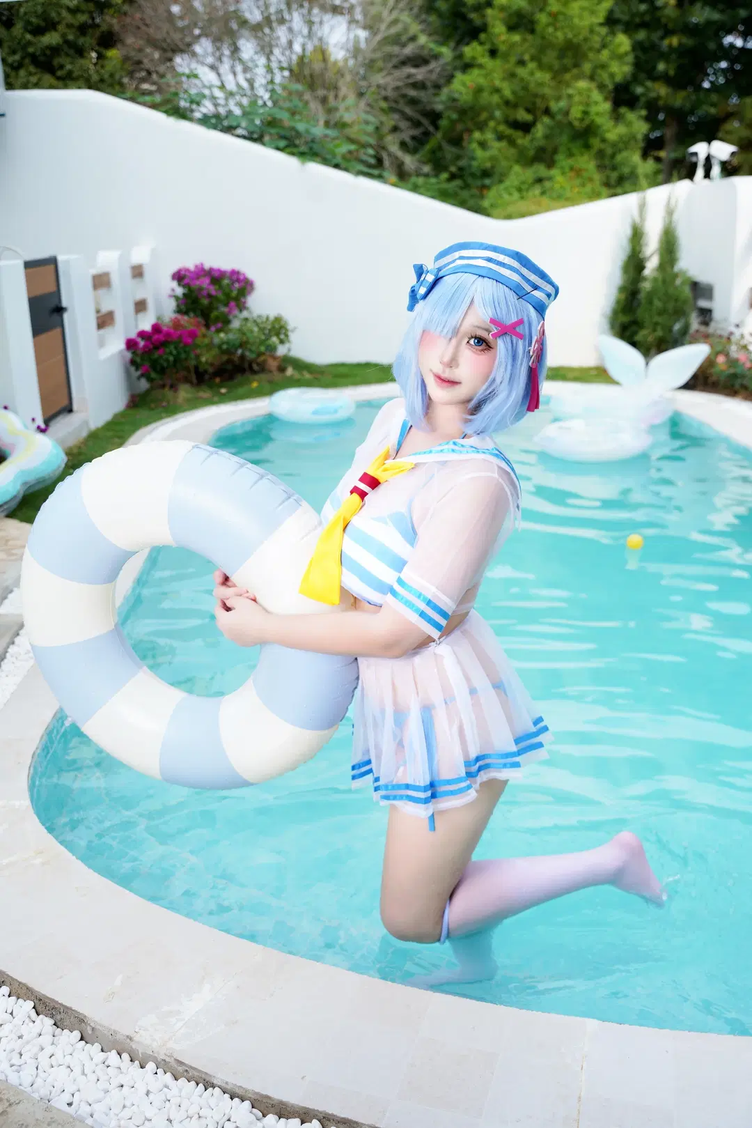 【レム コスプレ】『Re:ゼロから始める異世界生活』プールサイドセーラー服ポーズ参考 - 芫宝 - 2枚目