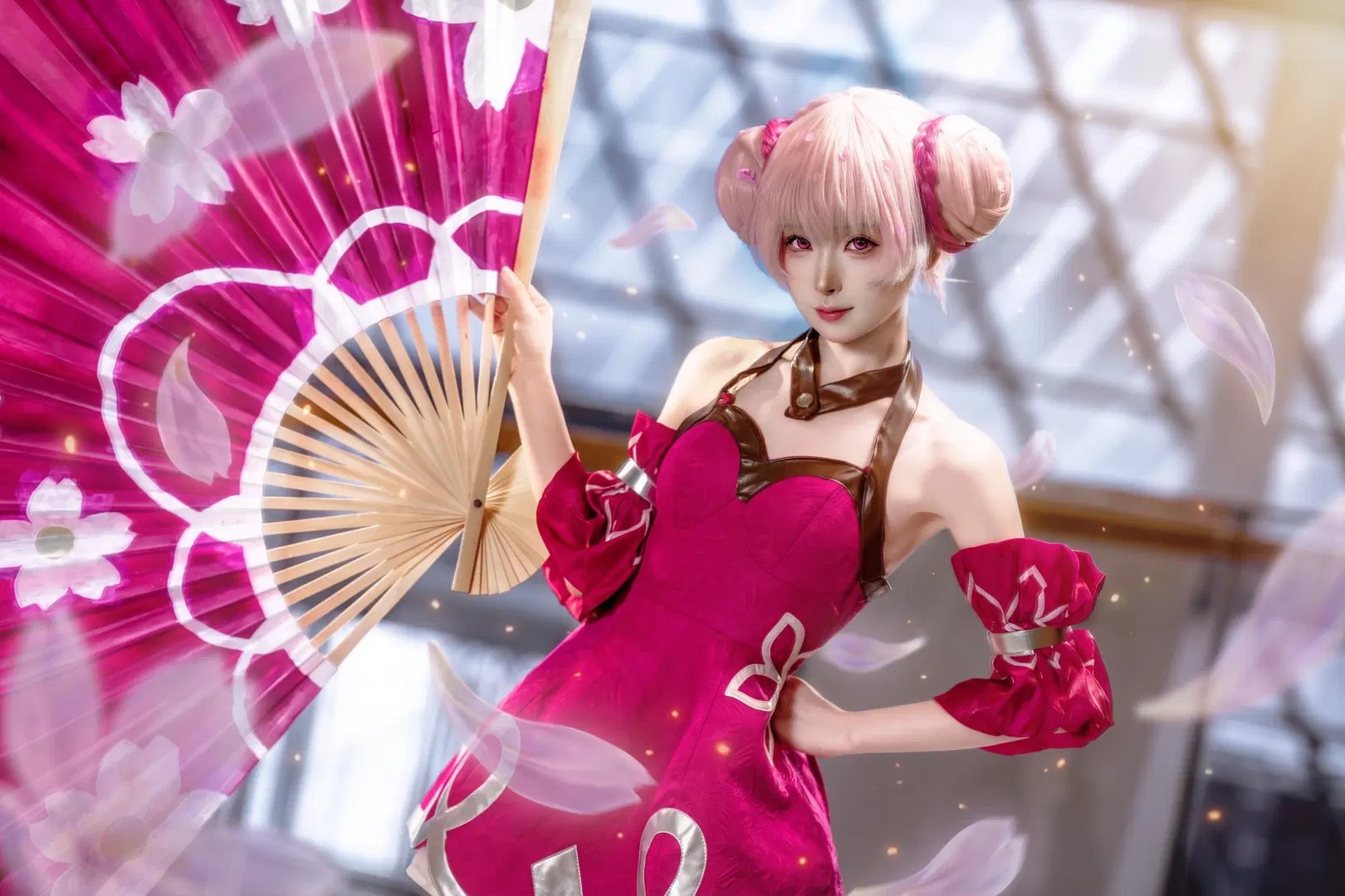 [Xiao Qiao Cosplay] Charge Forward in Love and Battle: Honor of Kings Photo Set by 釉夏 - Image 2