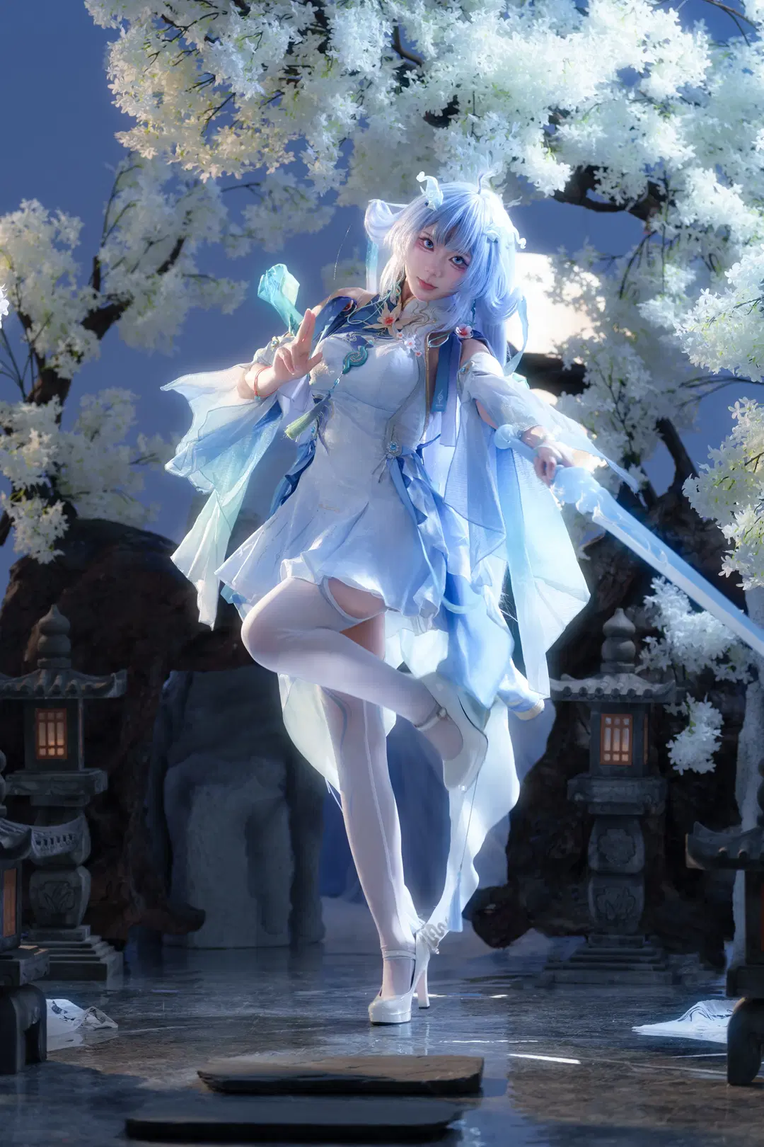 【清宵コスプレ】『鳴潮』清宵、剣招の構えに宿る修練の競い合い - 瑪萨卡卡卡 - 3枚目