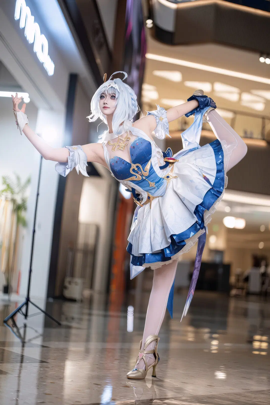 Genshin Impact, cosplay, Stockings cosplay, Odette cosplay, Genshin Impact Meituan pop-up