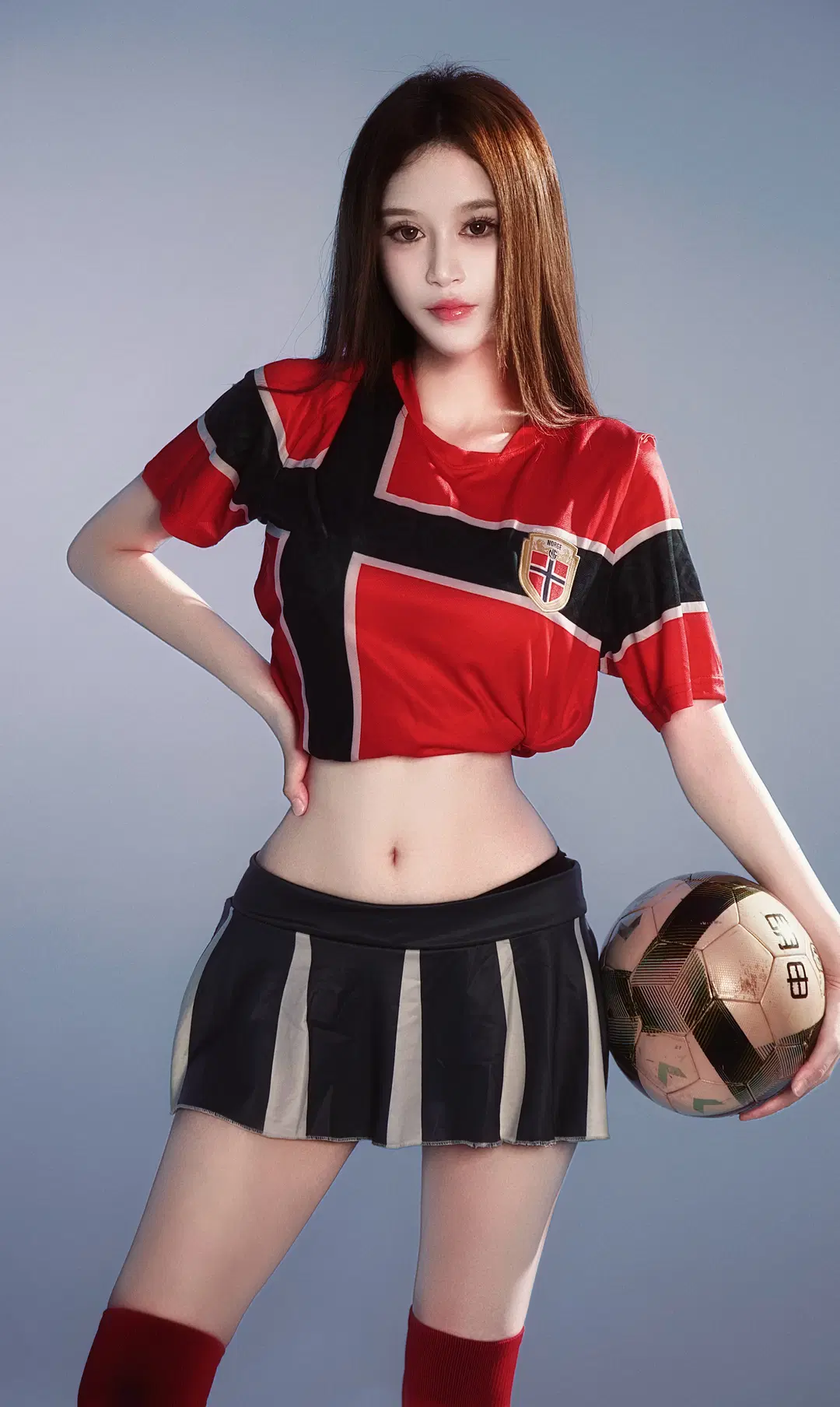 【サッカーコスプレ】赤黒スポーティースタイルのスタジオ撮影、赤いニーハイソックスで魅せる二次元の魅力 - 星漫映画 - 3枚目