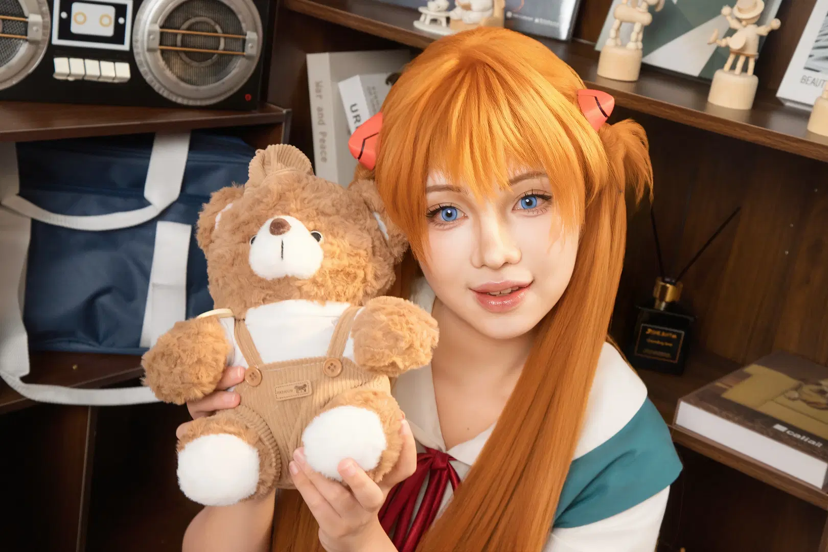【アスカコスプレ】横構図で記録するおうち日常、レトロラジオの傍で過ごす気だるい時間 - 星漫映画 - 6枚目