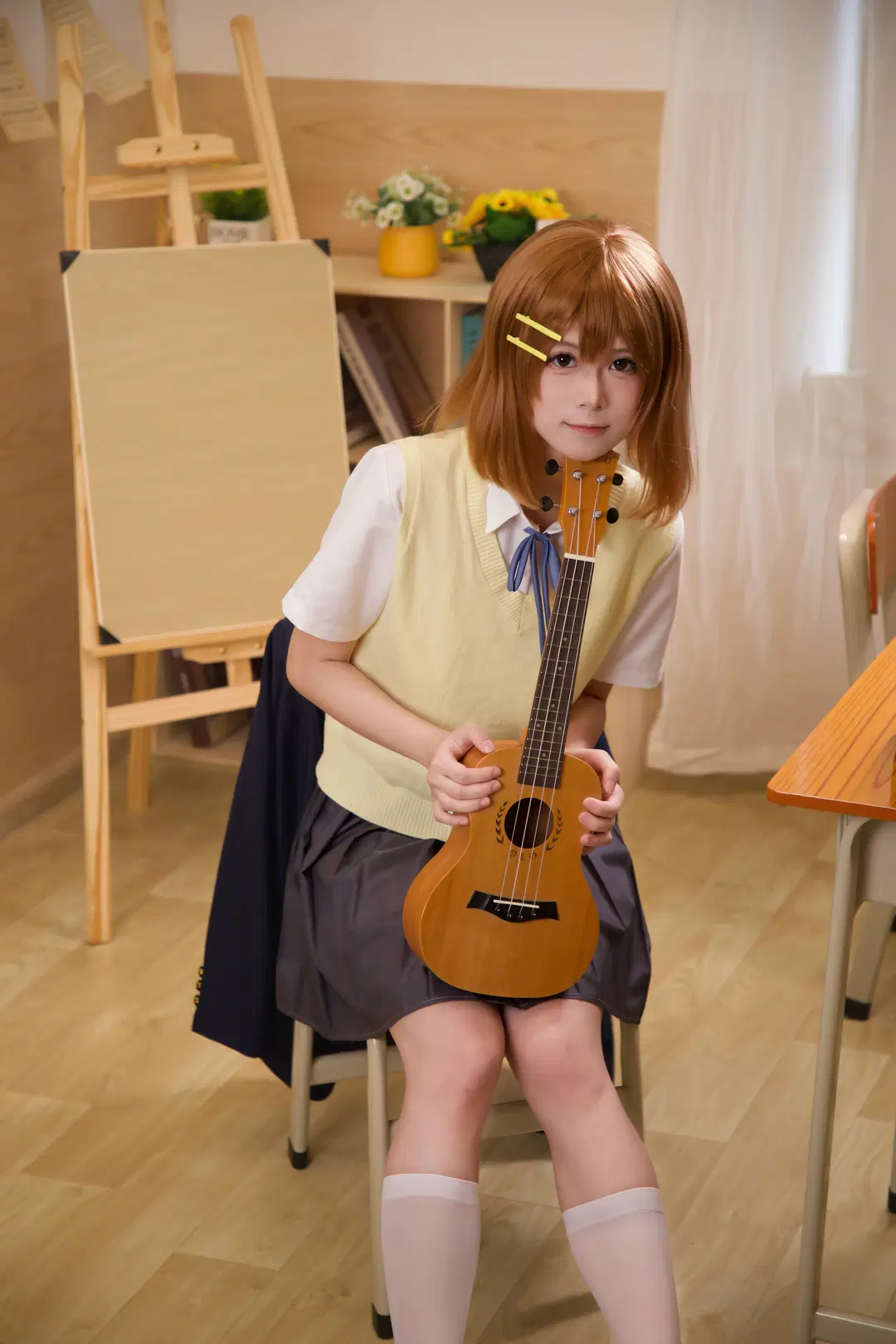 【平泽唯cos】轻音少女的教室日常，呆萌气息拉满 - 星漫映画 - 第3张