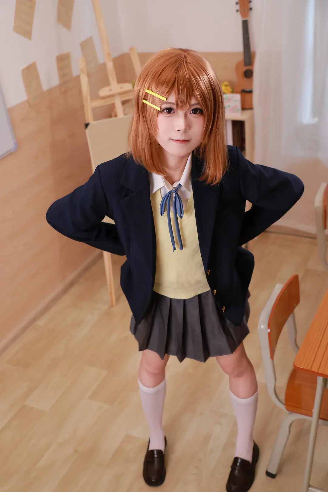 Anime-style photography, Classroom scene, K-ON!, Hirasawa Yui cosplay, White stockings
