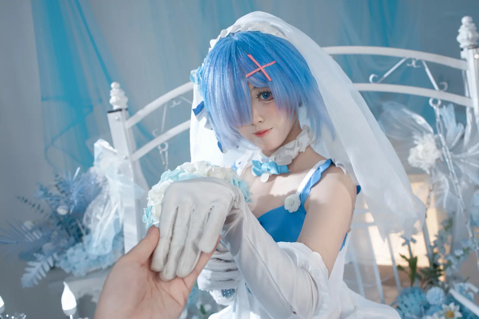 【レム コスプレ】真実の青に誓う花嫁レム、ヨーロピアン調スタジオ撮影で見る優しい夢 - 星漫映画 - 3枚目