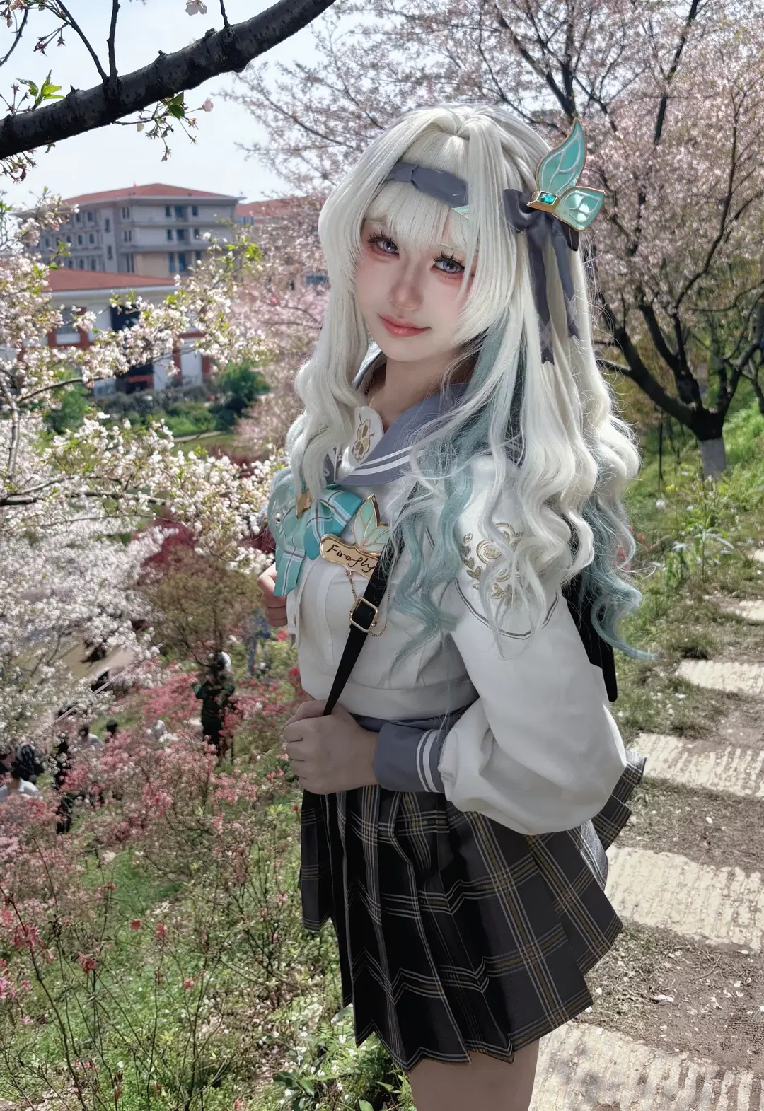 崩坏星穹铁道, 流萤cos, 二次元cosplay, 白丝, 春日外景